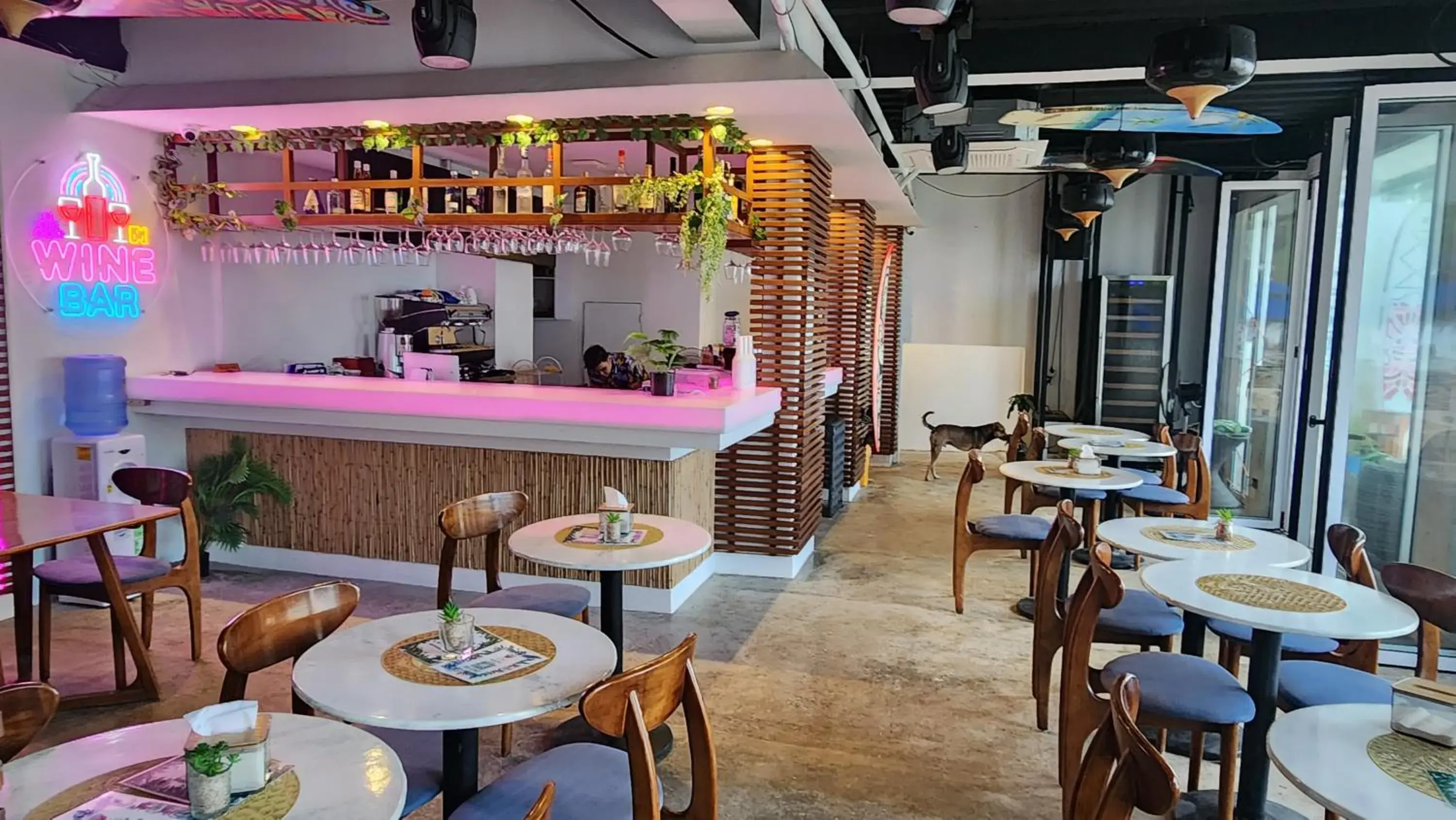 Lounge or bar in Boracay Ocean Club Beach Resort Lounge or bar in Boracay Ocean Club Beach Resort