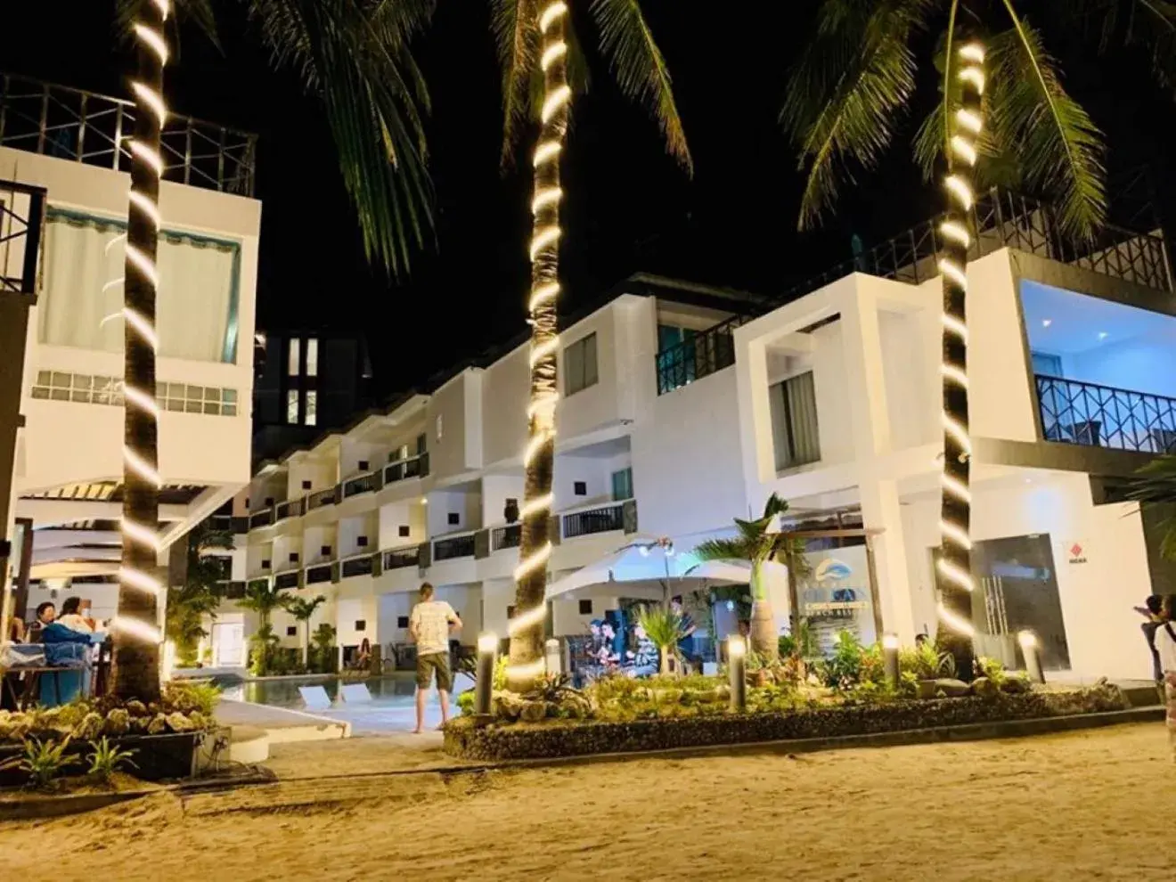 Property building in Boracay Ocean Club Beach Resort Property building in Boracay Ocean Club Beach Resort