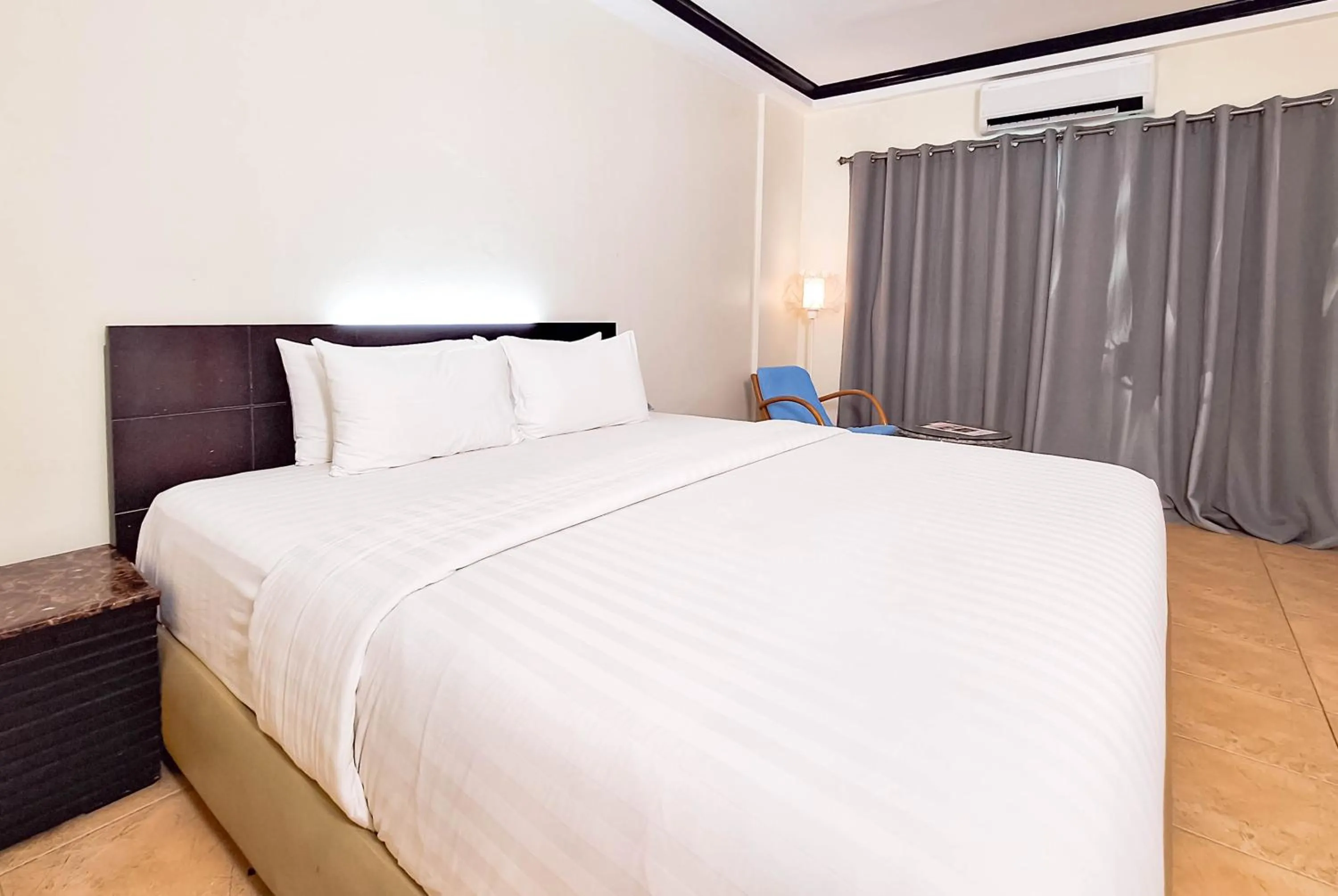 Bed in Boracay Ocean Club Beach Resort