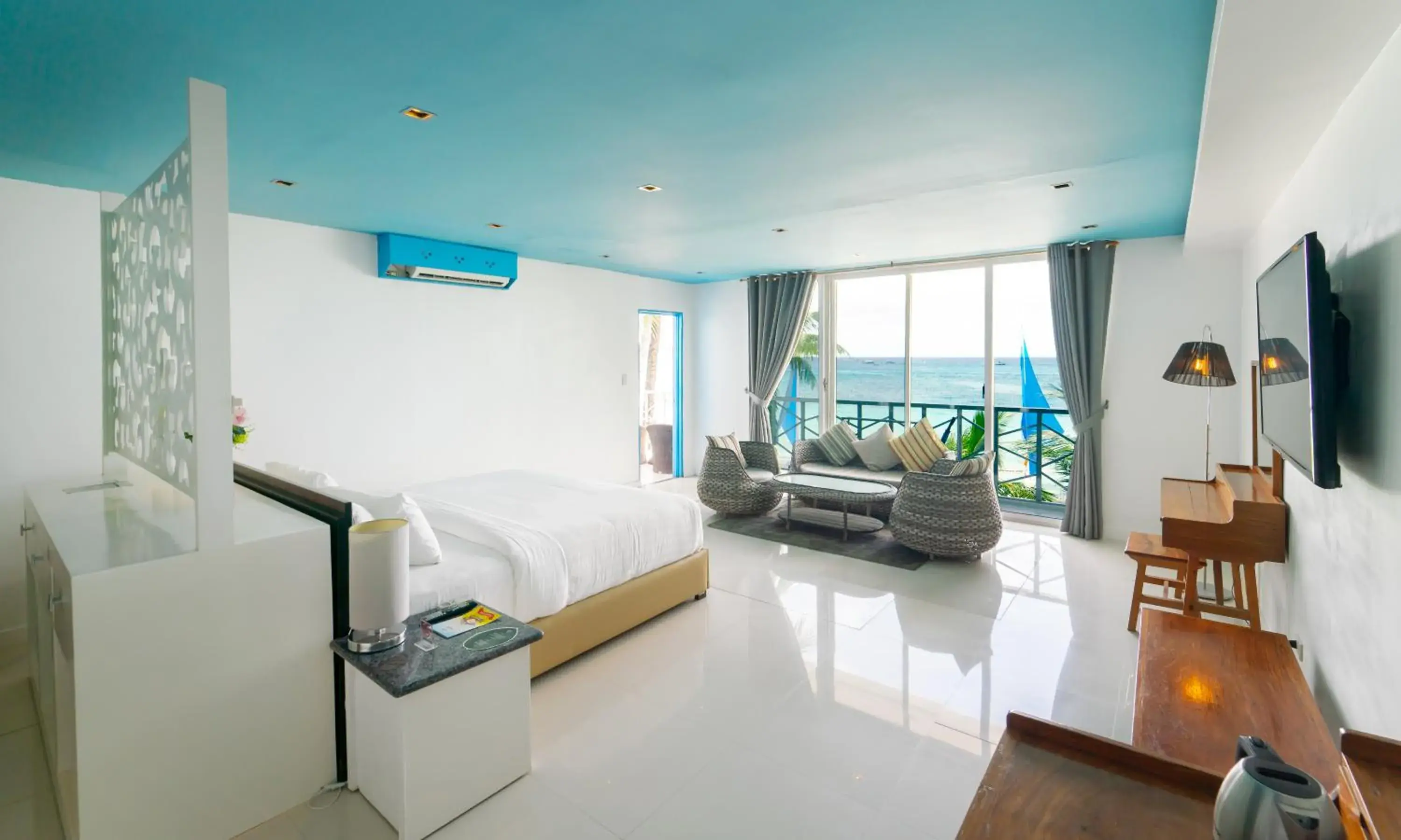 Living room in Boracay Ocean Club Beach Resort Living room in Boracay Ocean Club Beach Resort