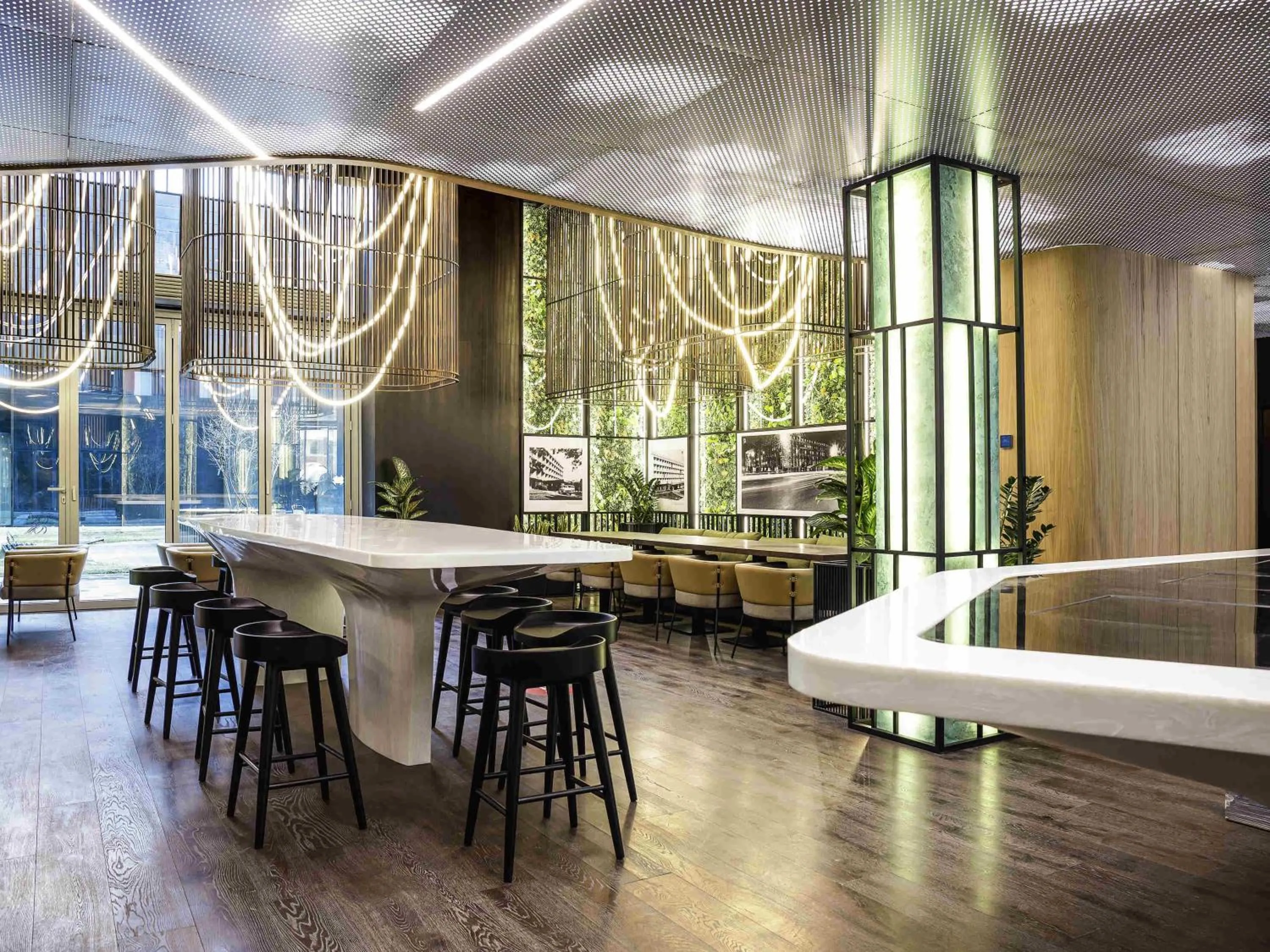 Restaurant/places to eat in ibis Almaty Jetisu