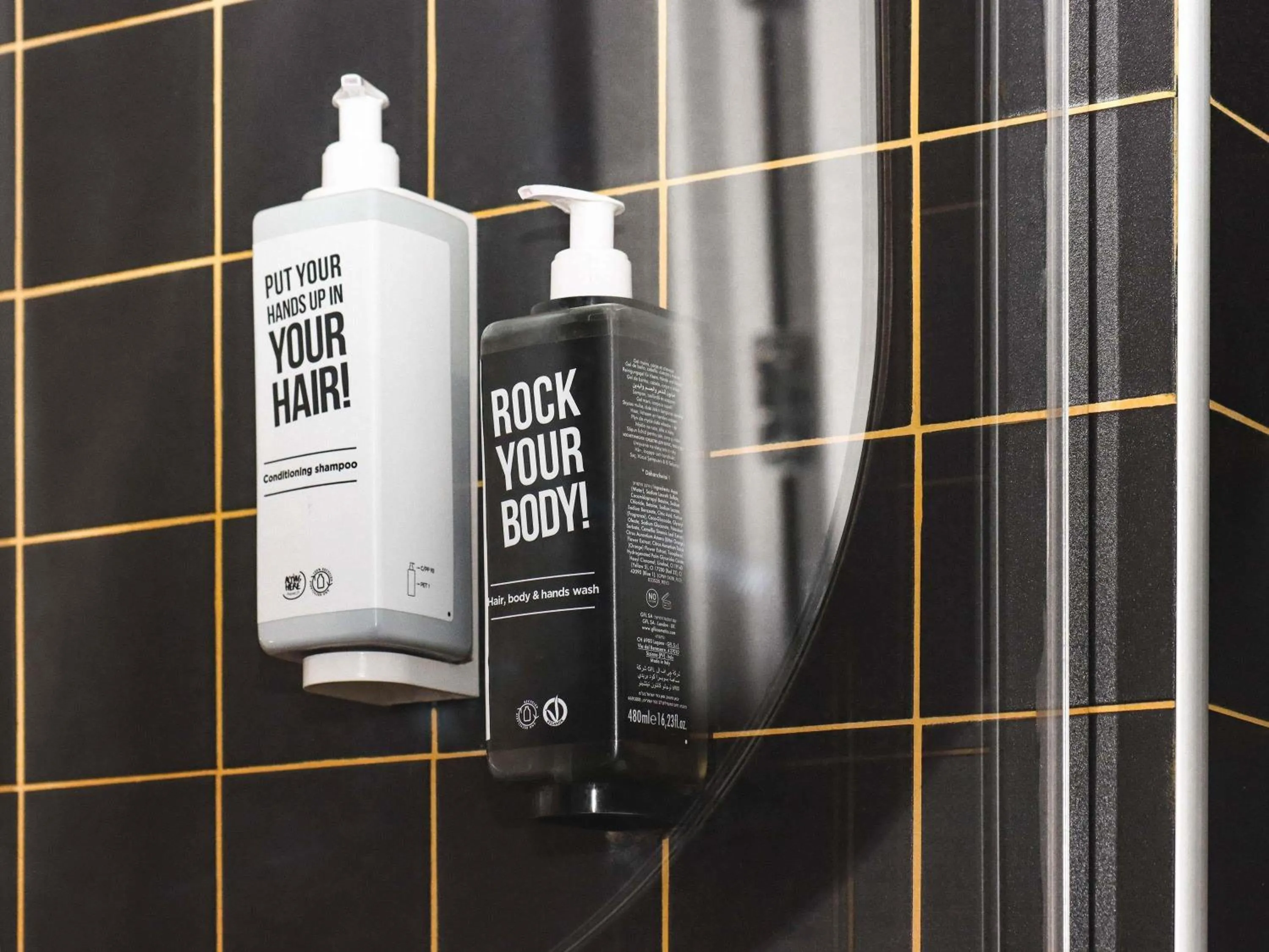 Bedroom in ibis Almaty Jetisu