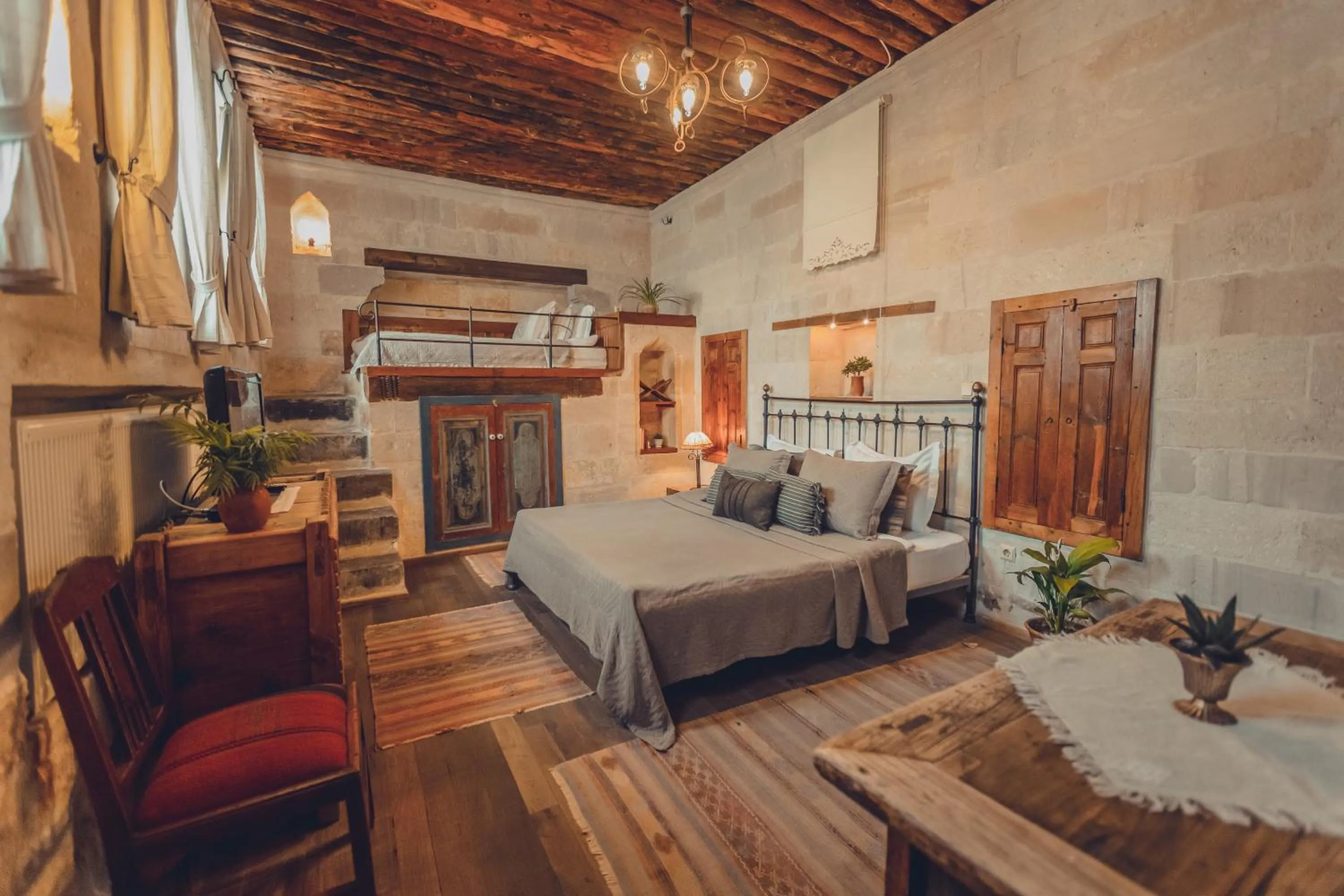 Photo of the whole room, Bed in Kale Konak Cappadocia
