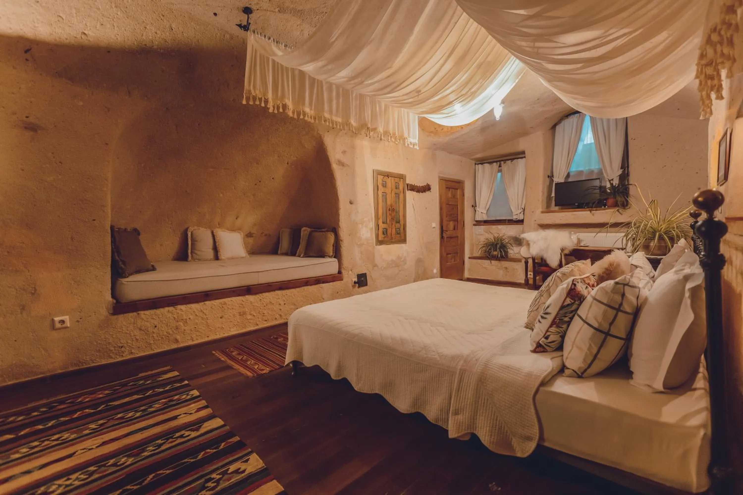Photo of the whole room, Bed in Kale Konak Cappadocia
