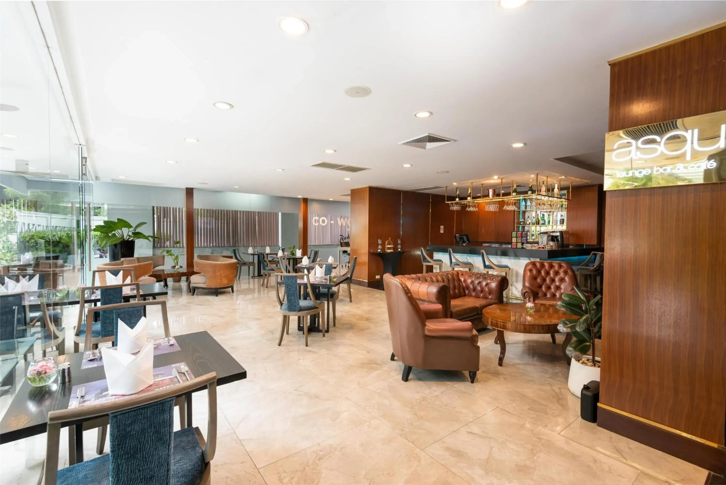 Restaurant/places to eat in Radisson Suites Bangkok Sukhumvit Restaurant/places to eat in Radisson Suites Bangkok Sukhumvit