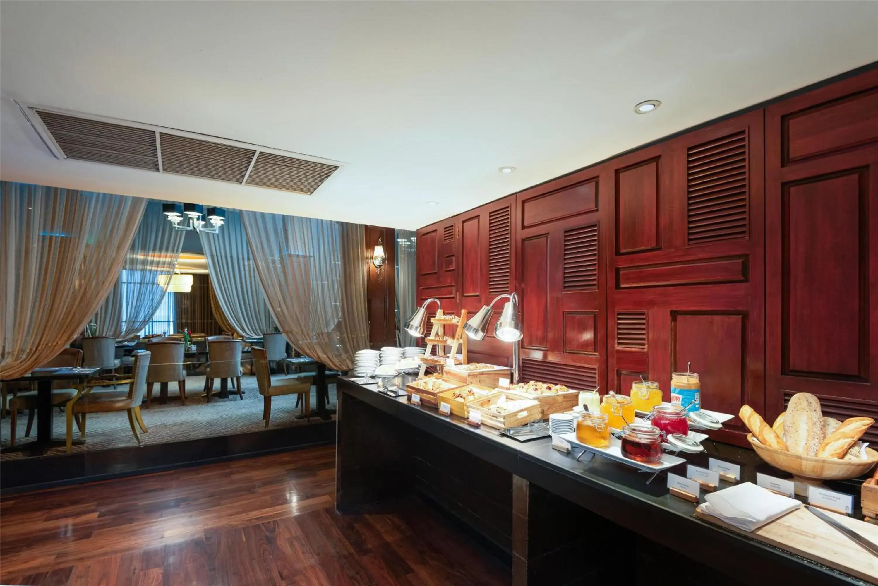 Breakfast in Radisson Suites Bangkok Sukhumvit Breakfast in Radisson Suites Bangkok Sukhumvit