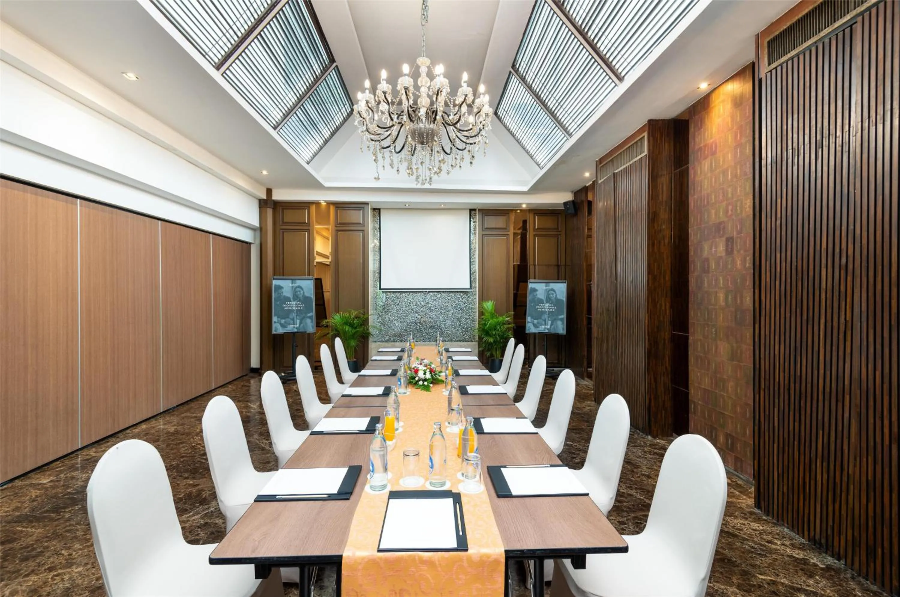Meeting/conference room in Radisson Suites Bangkok Sukhumvit