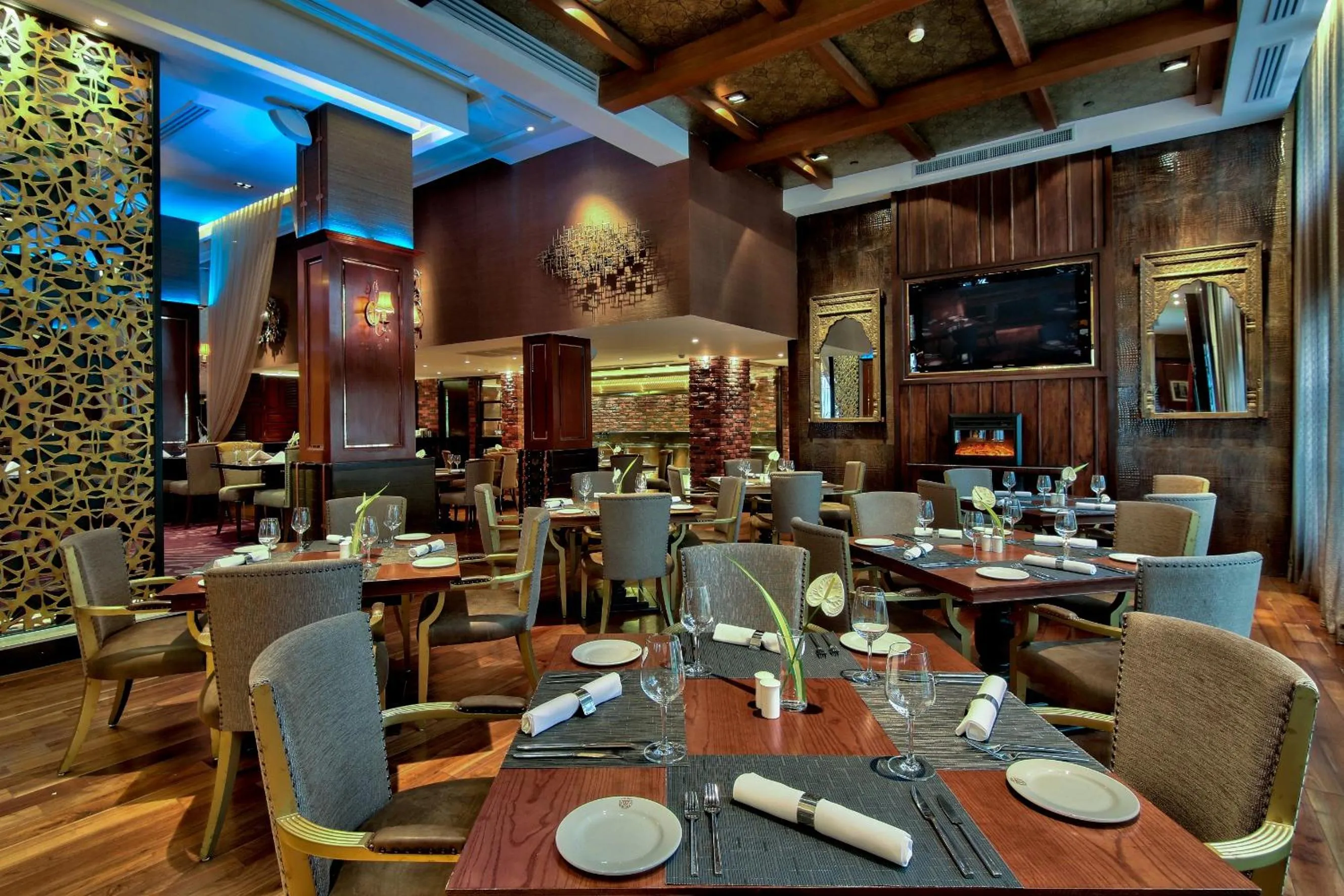 Restaurant/places to eat in Radisson Suites Bangkok Sukhumvit