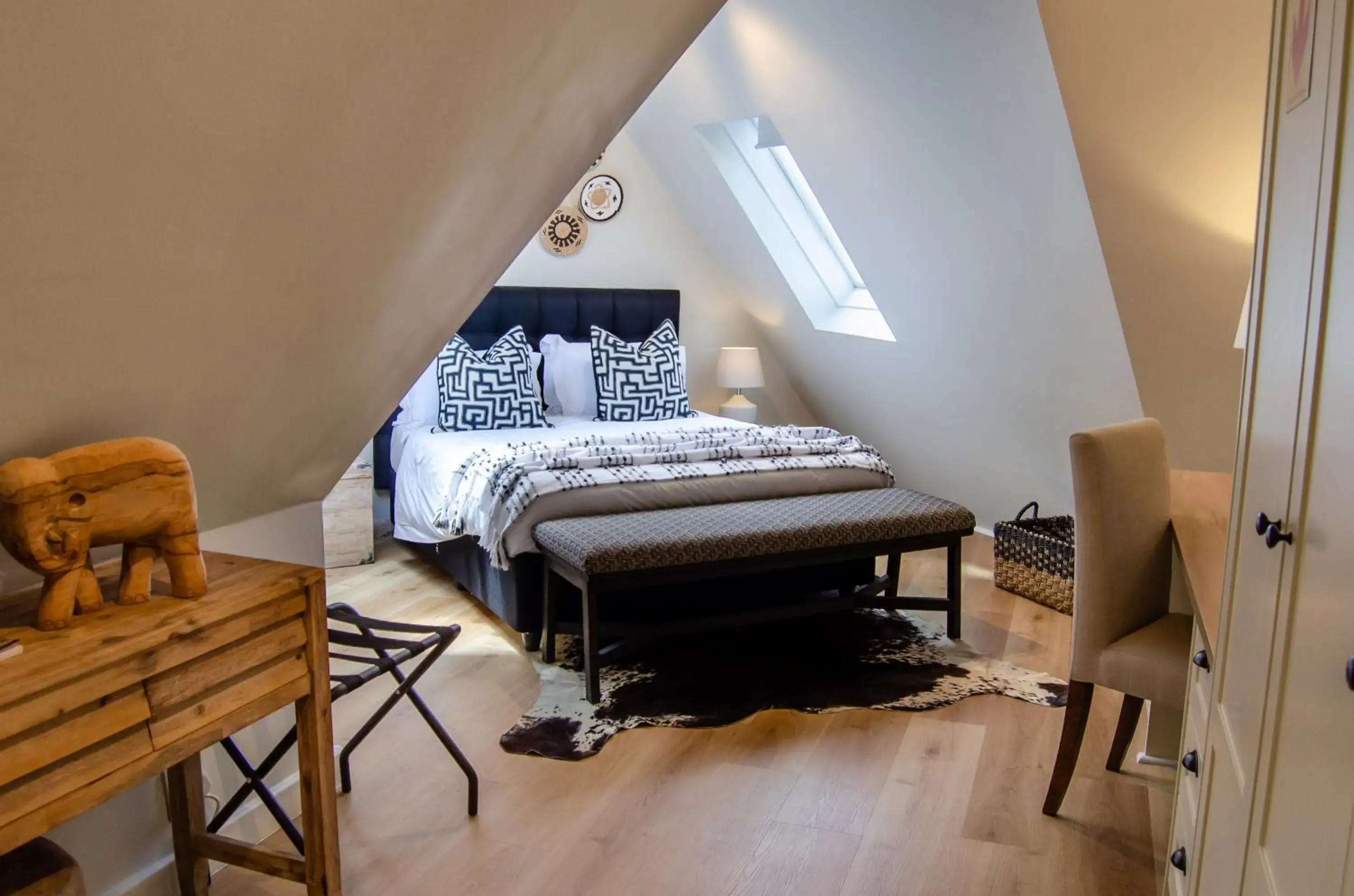 Queen Room - single occupancy - Intaba in Ikhaya Safari Lodge Queen Room - single occupancy - Intaba in Ikhaya Safari Lodge