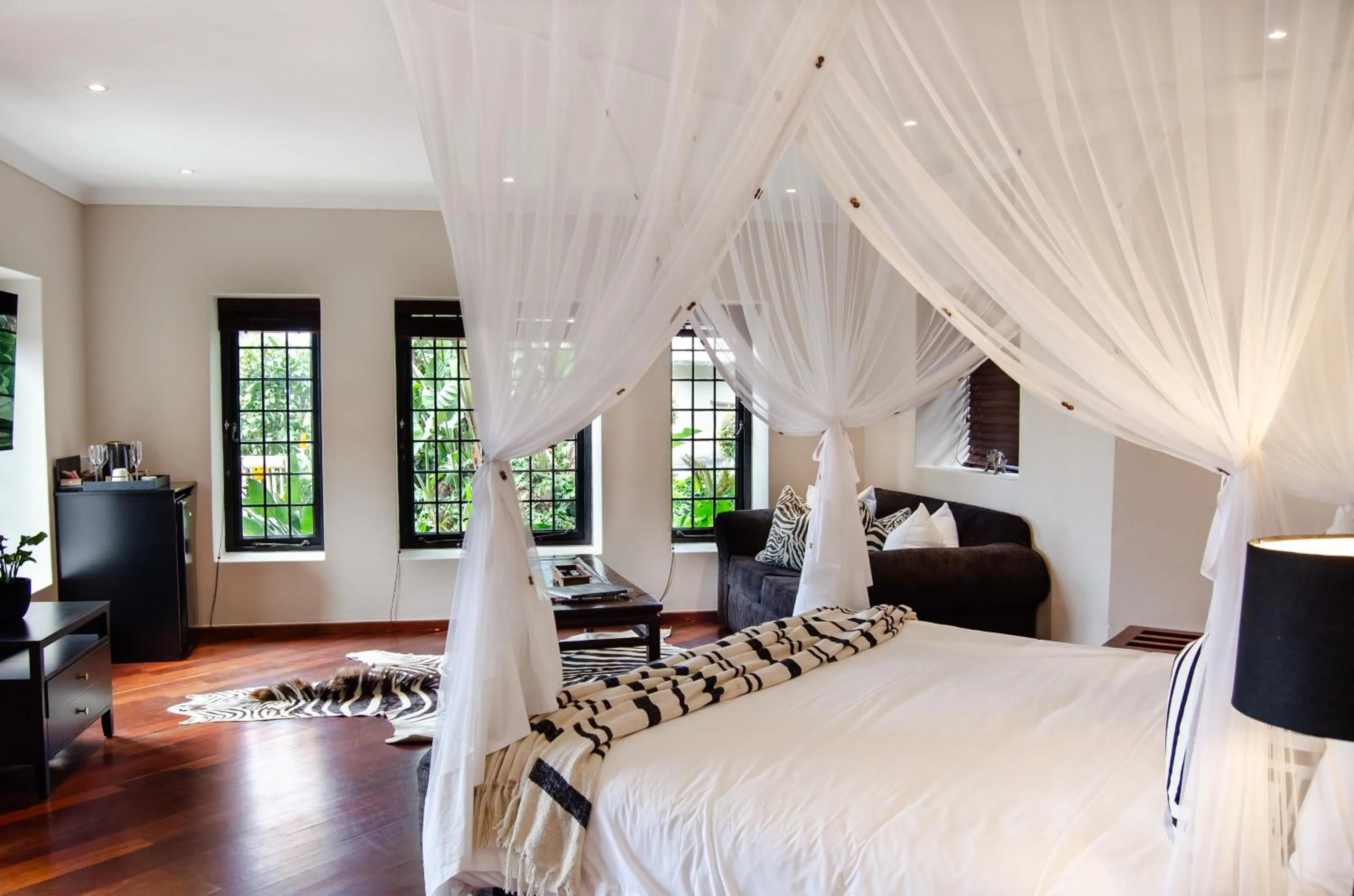 Bed in Ikhaya Safari Lodge