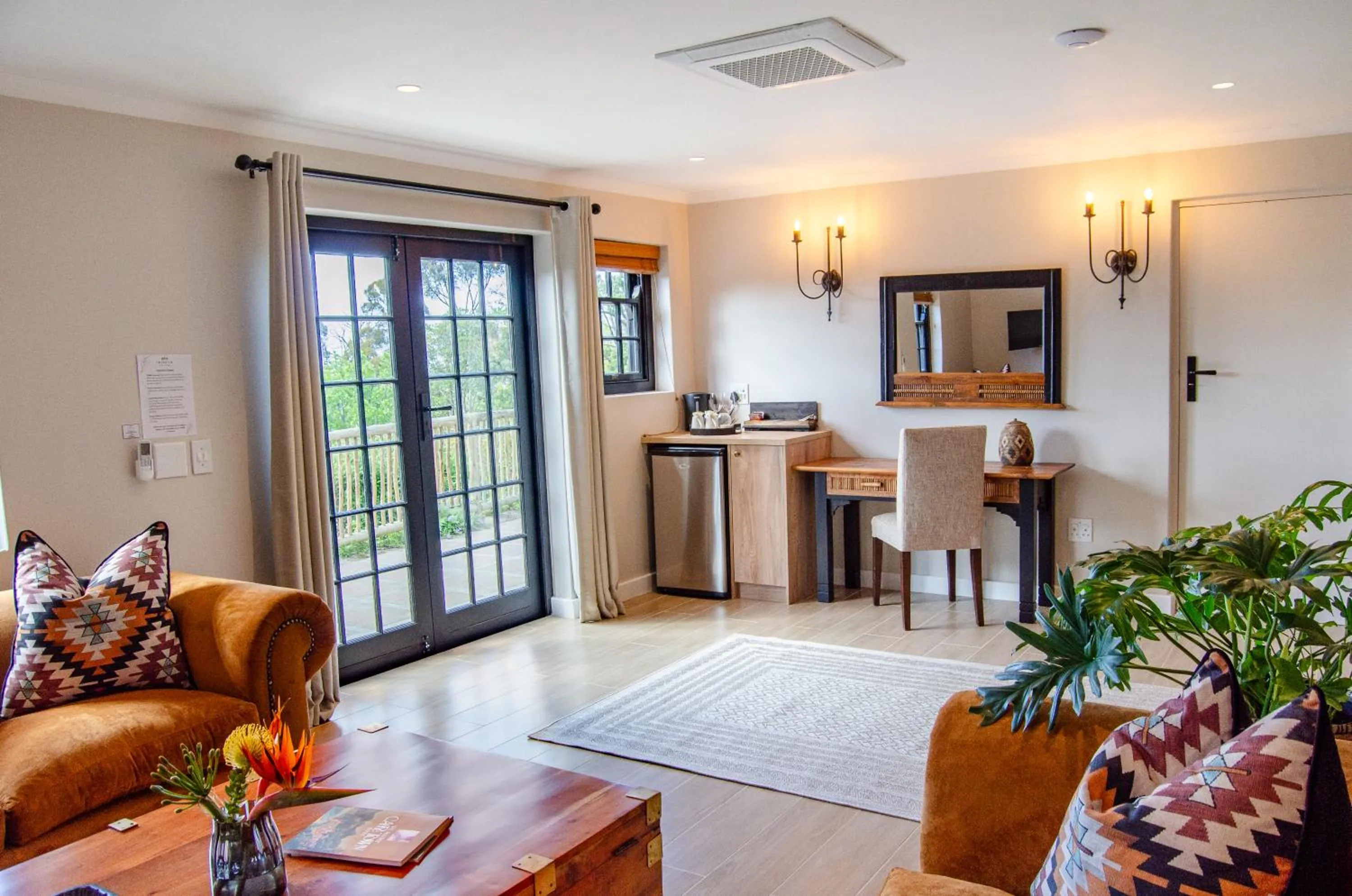 Balcony/Terrace in Ikhaya Safari Lodge