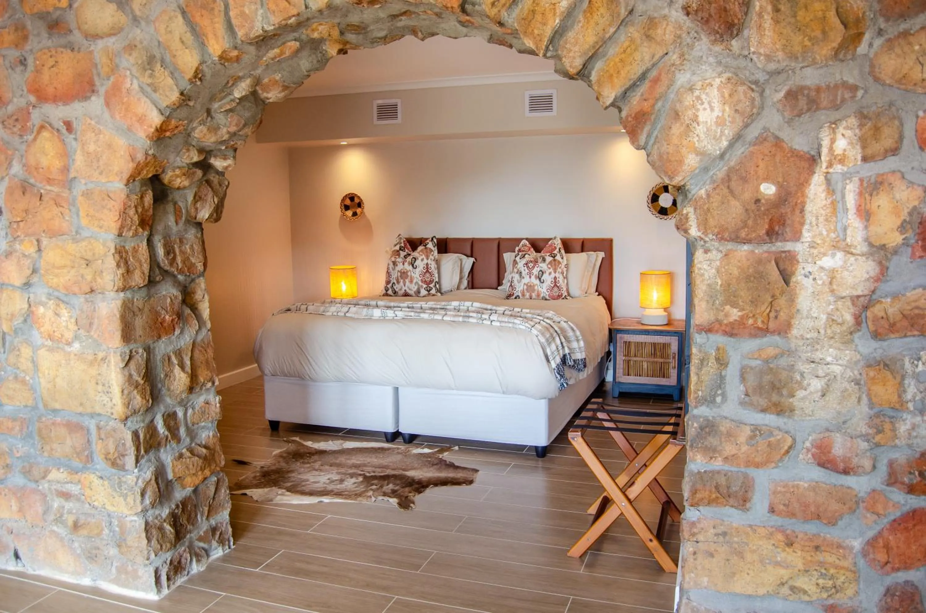 Bed in Ikhaya Safari Lodge