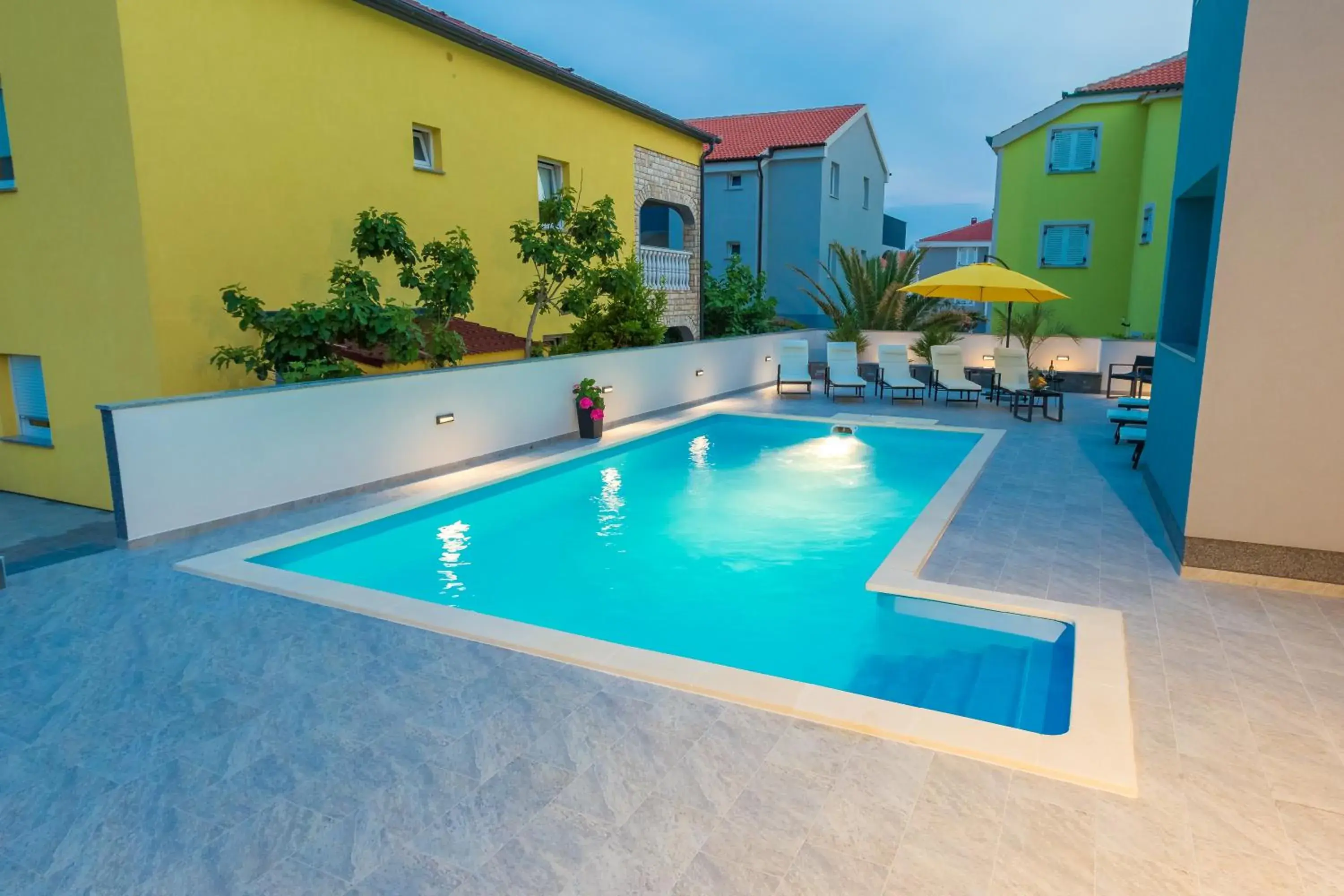 Lucky Luke Pool Apartments Lucky Luke Pool Apartments