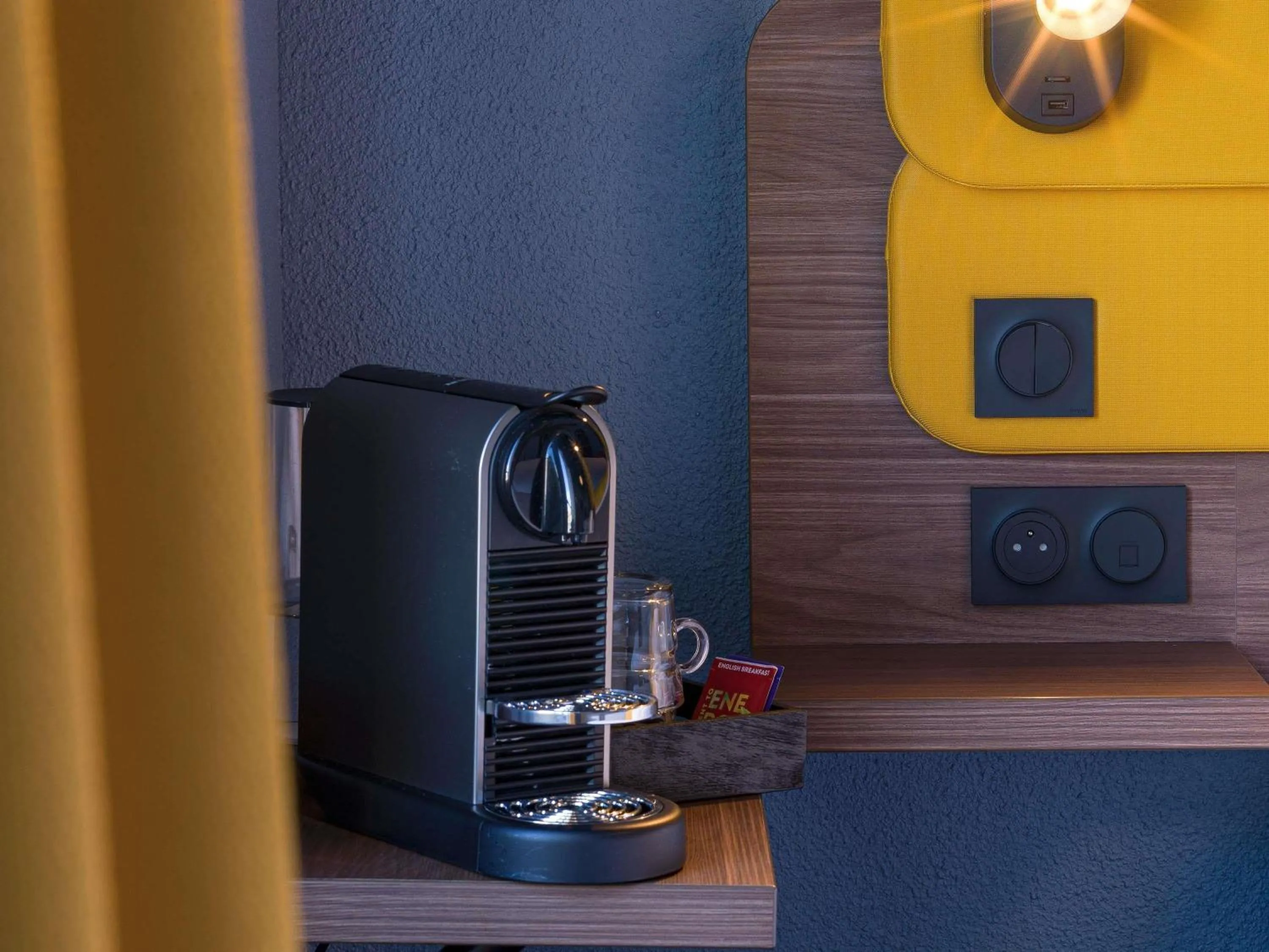 Bedroom in ibis Styles Saint Malo Centre Historique