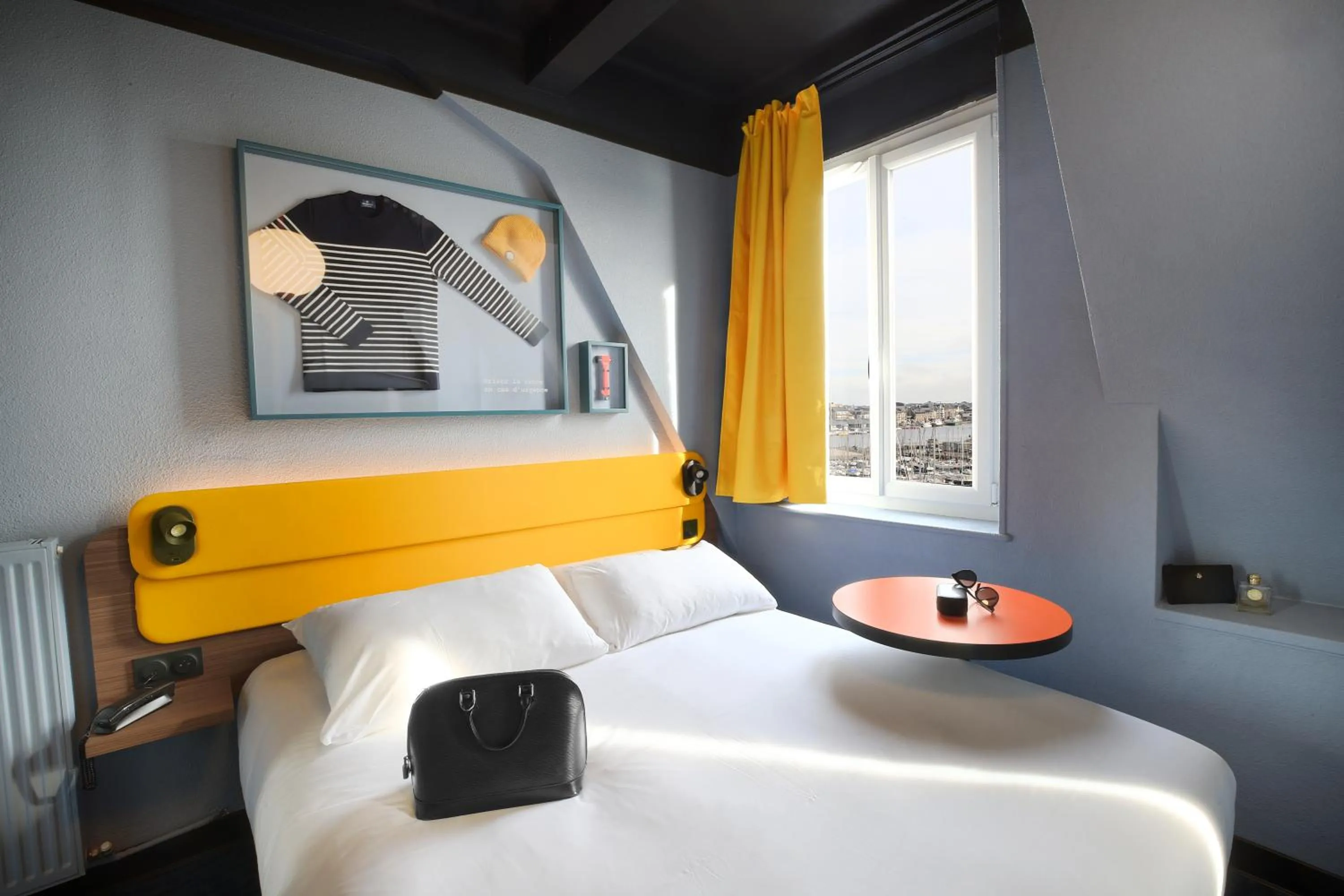 Bed in ibis Styles Saint Malo Centre Historique