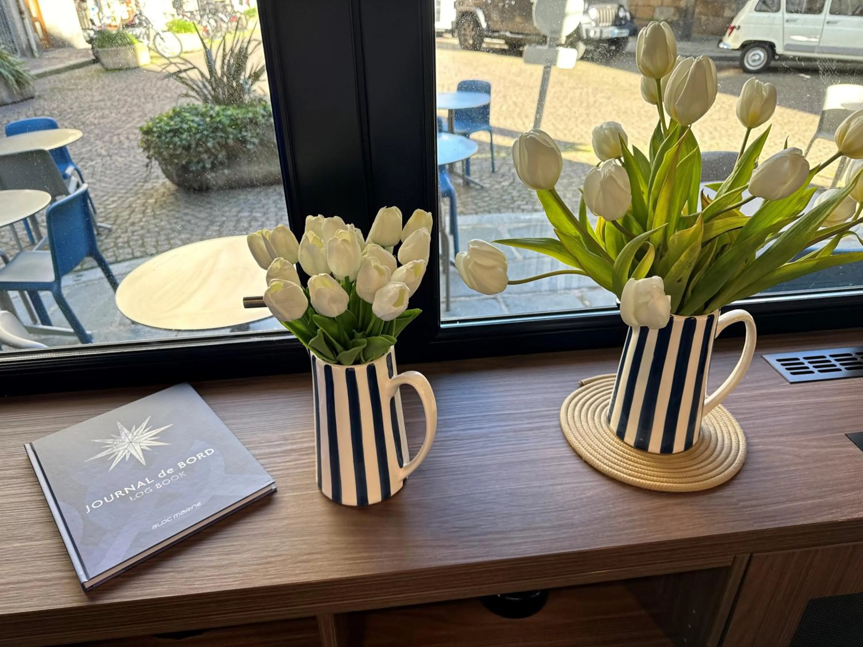 Patio in ibis Styles Saint Malo Centre Historique