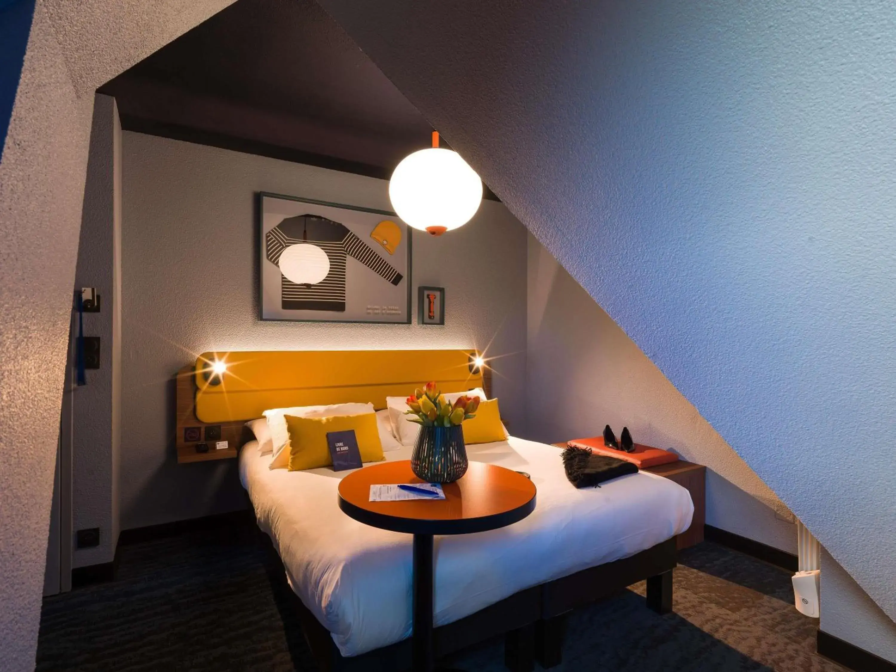 Bedroom, Bed in ibis Styles Saint Malo Centre Historique Bedroom, Bed in ibis Styles Saint Malo Centre Historique