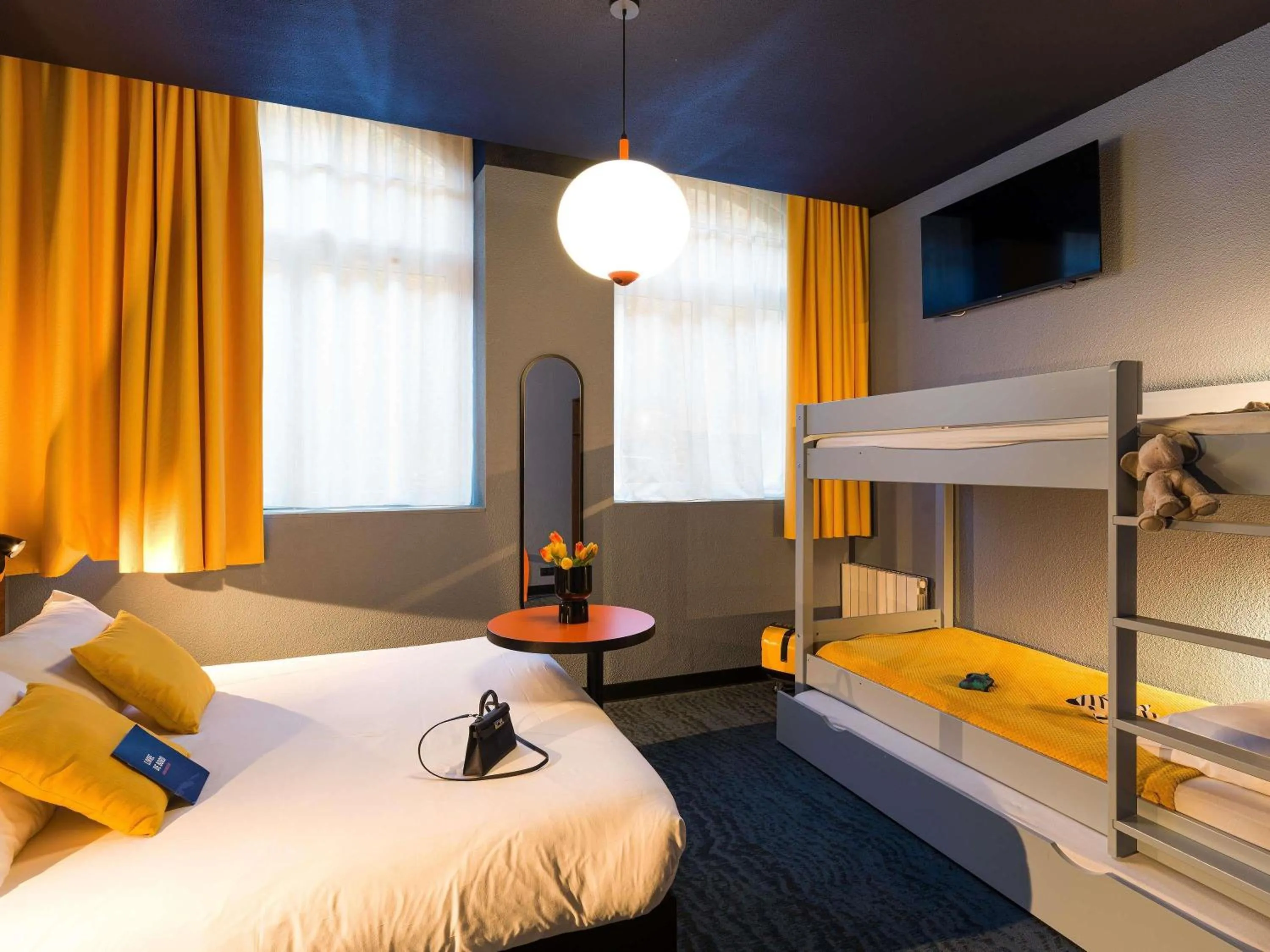 Bedroom, Bed in ibis Styles Saint Malo Centre Historique
