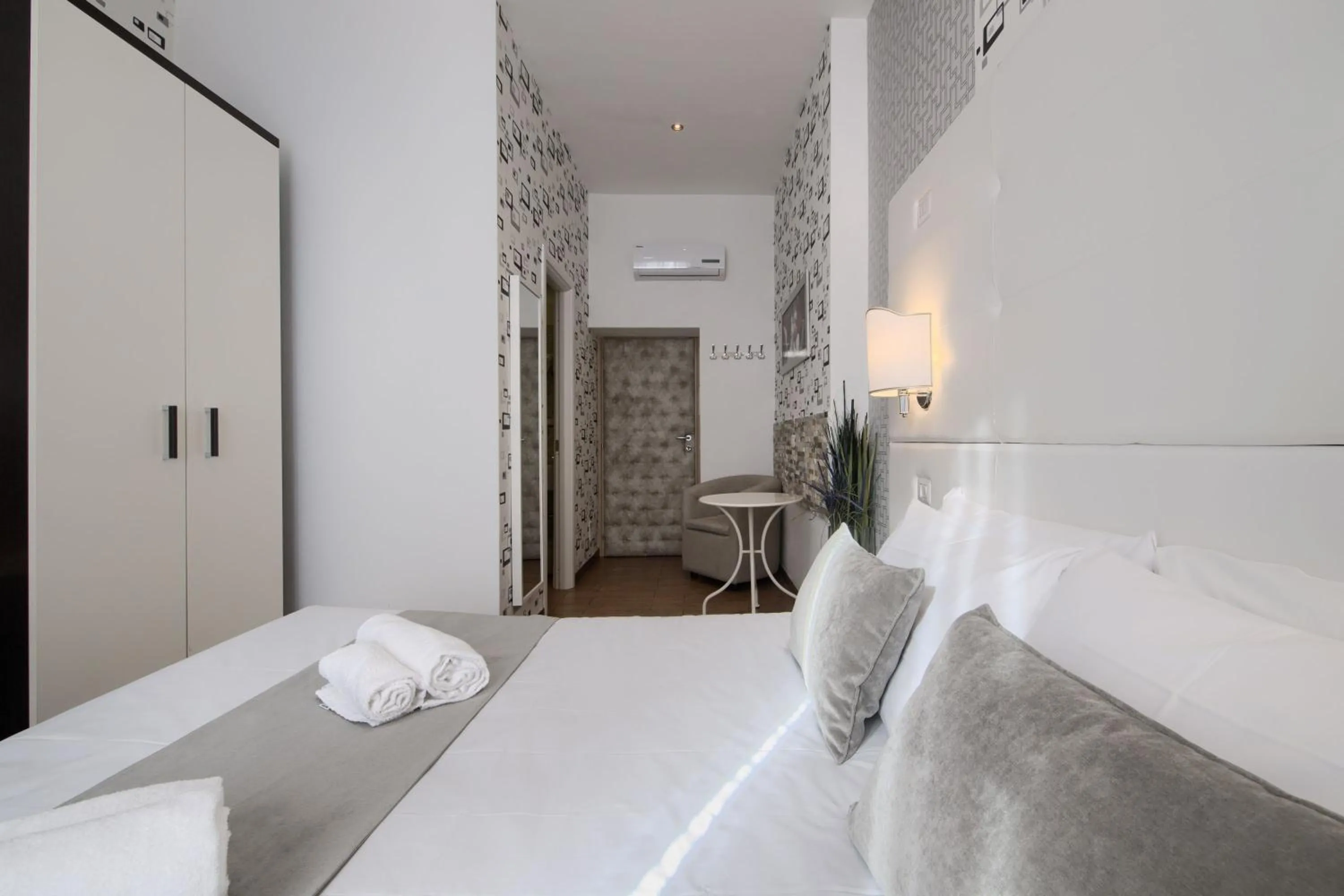 Coffee/tea facilities, Bed in Domus Pietro Inn