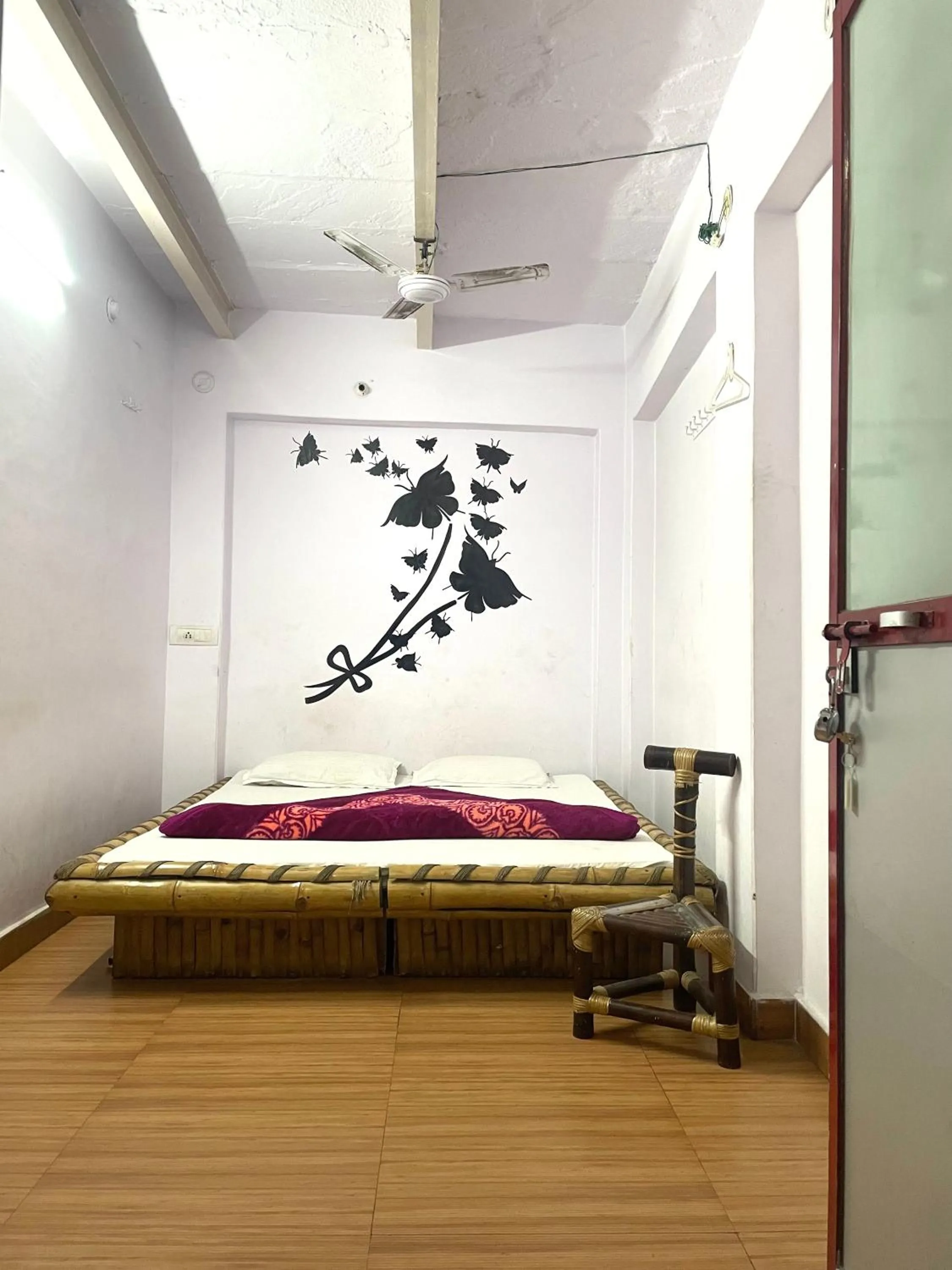 Bed in Shri Guest House