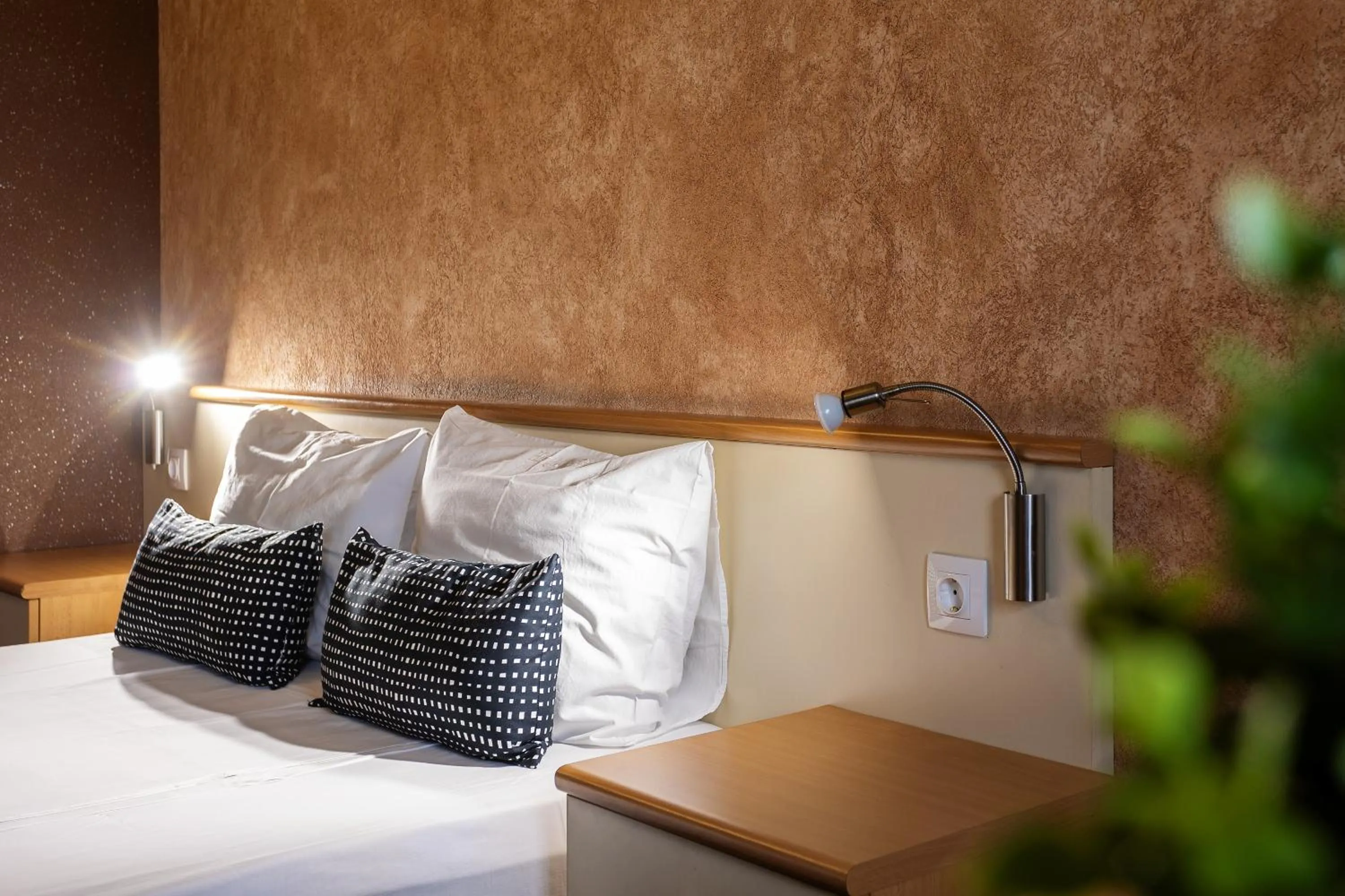 Bed in Hotel Brod - Free Parking