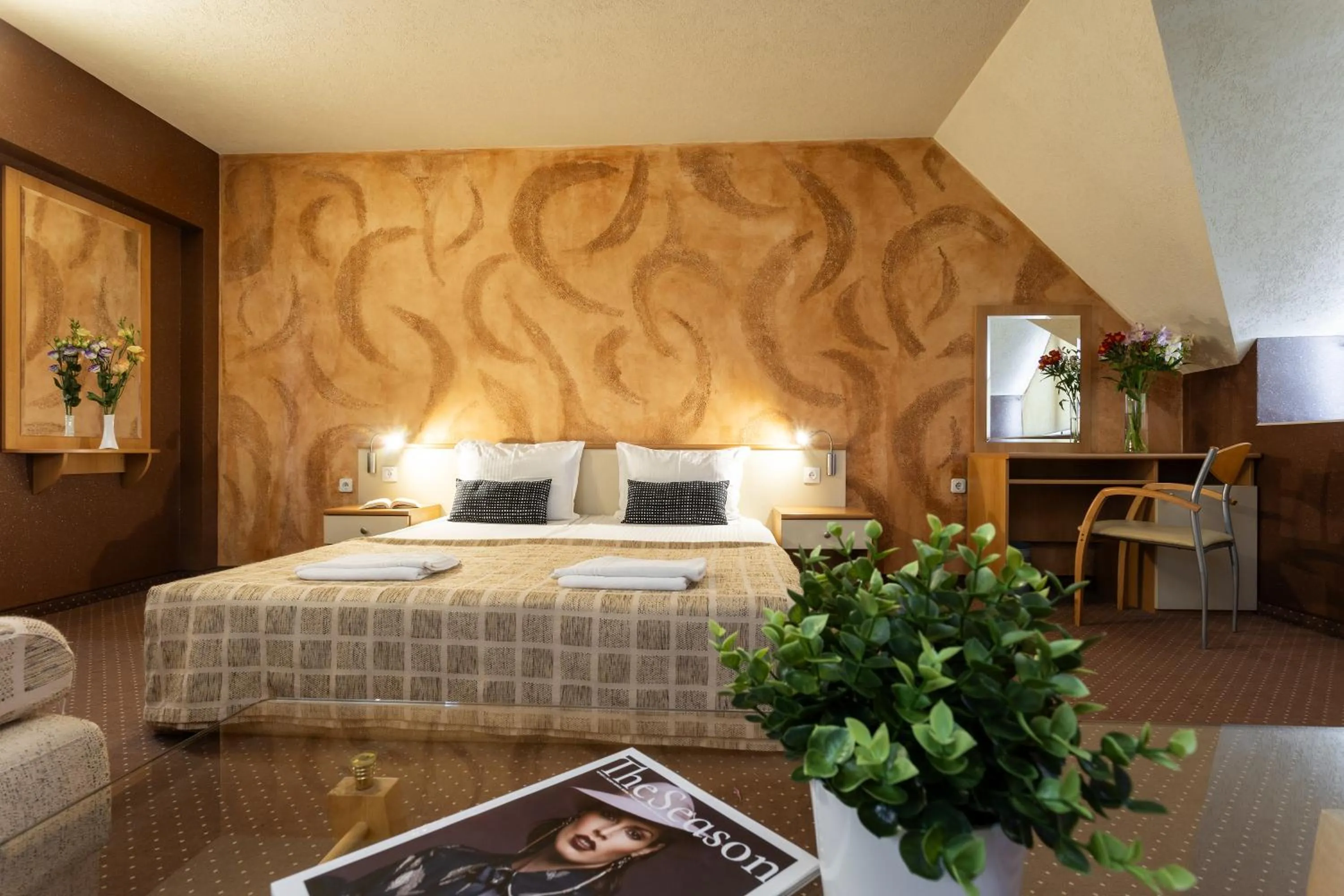 Bed in Hotel Brod - Free Parking