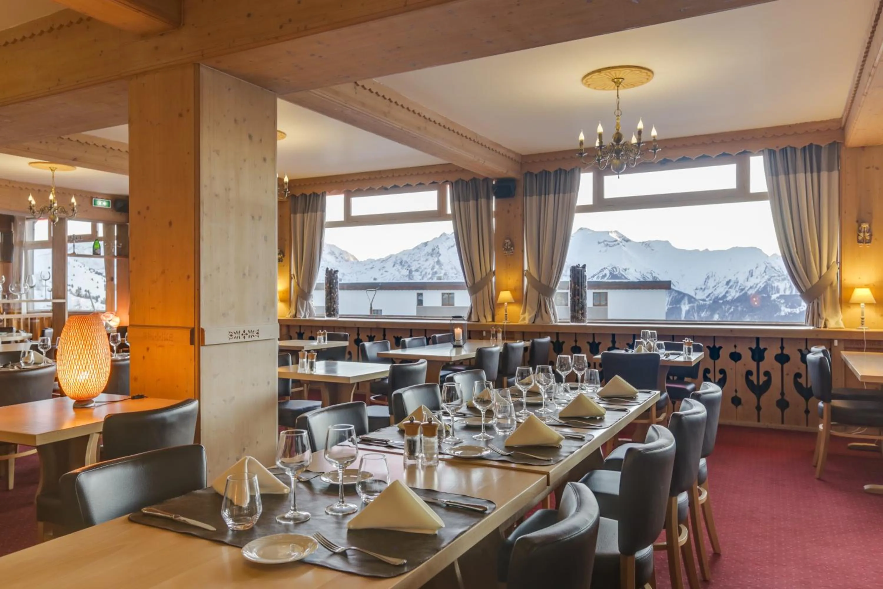 Restaurant/places to eat in Le Castillan