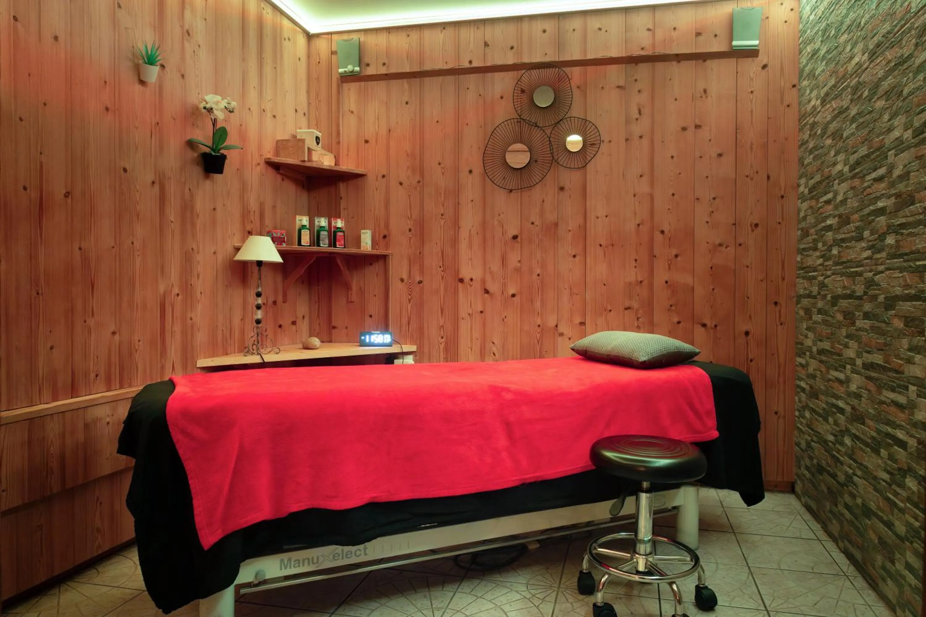 Massage in Le Castillan