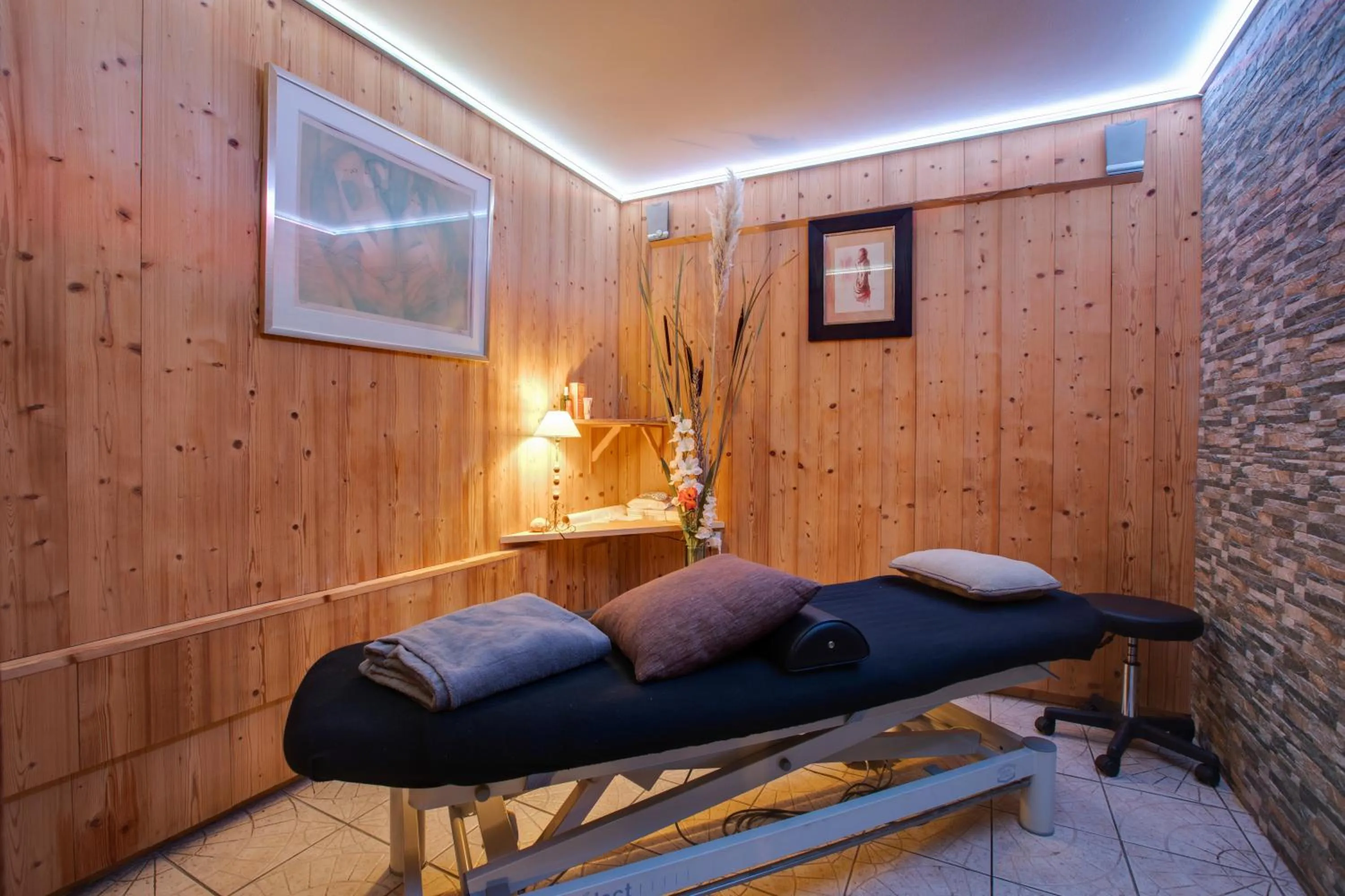 Massage in Le Castillan