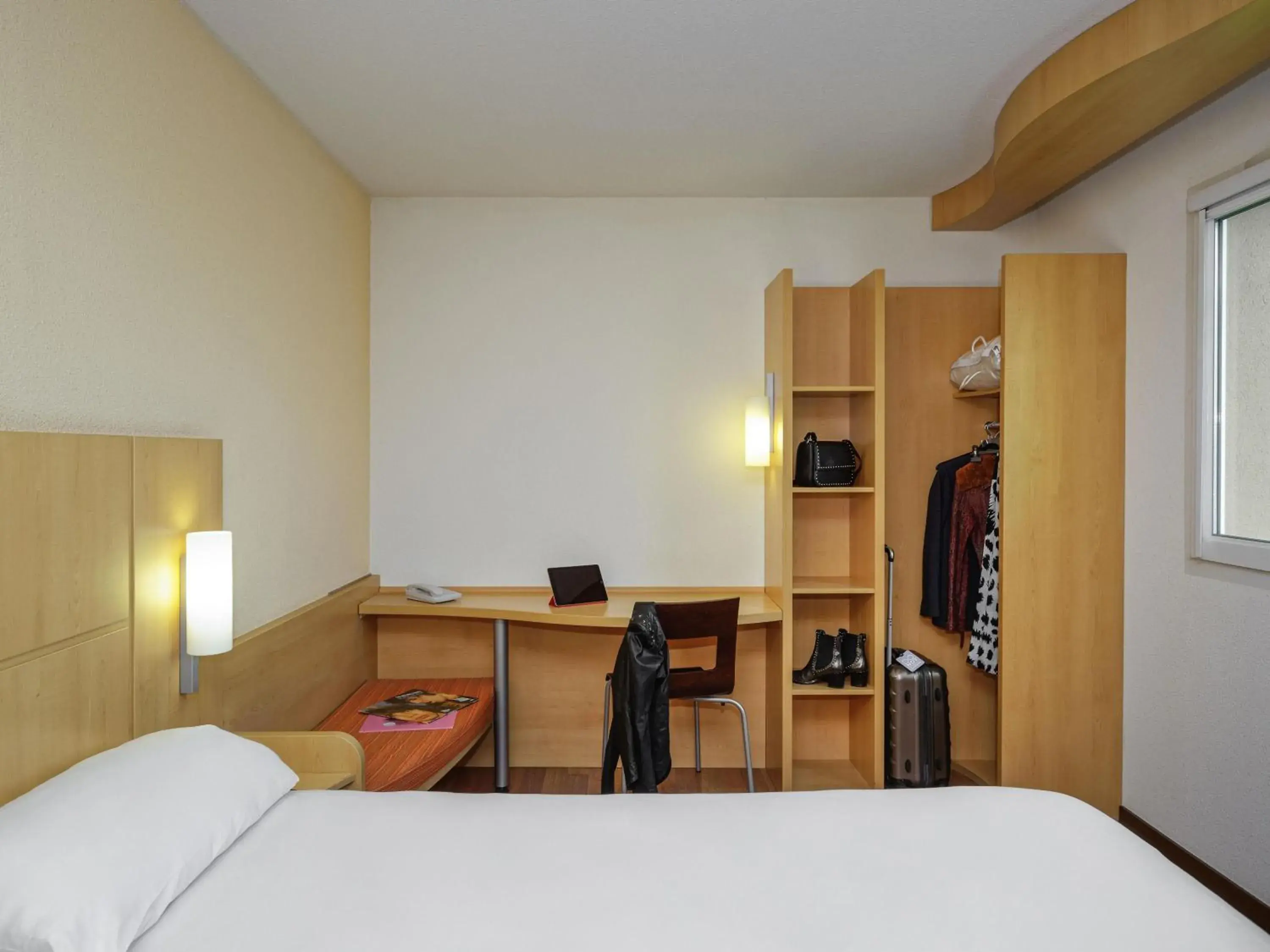 Bedroom, Bed in ibis Longwy Mexy Bedroom, Bed in ibis Longwy Mexy