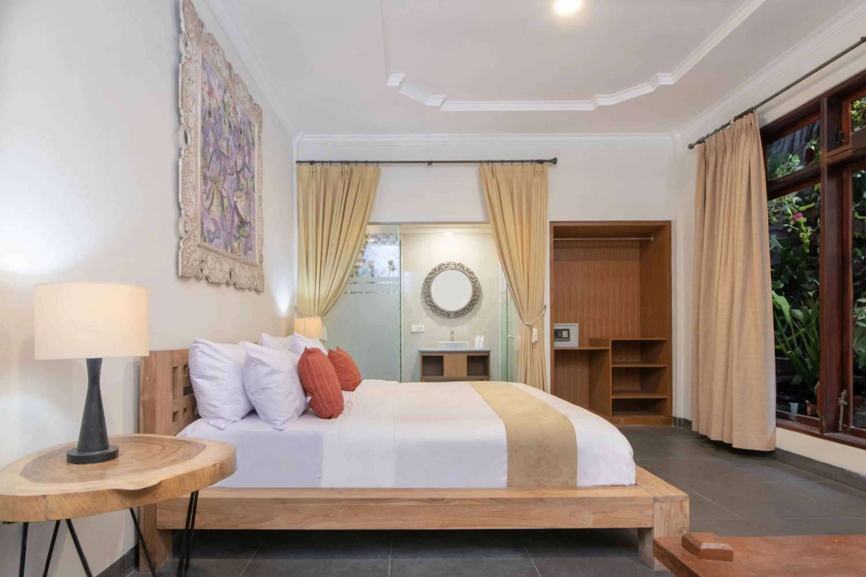 Photo of the whole room, Bed in Villa Bunga Hotel