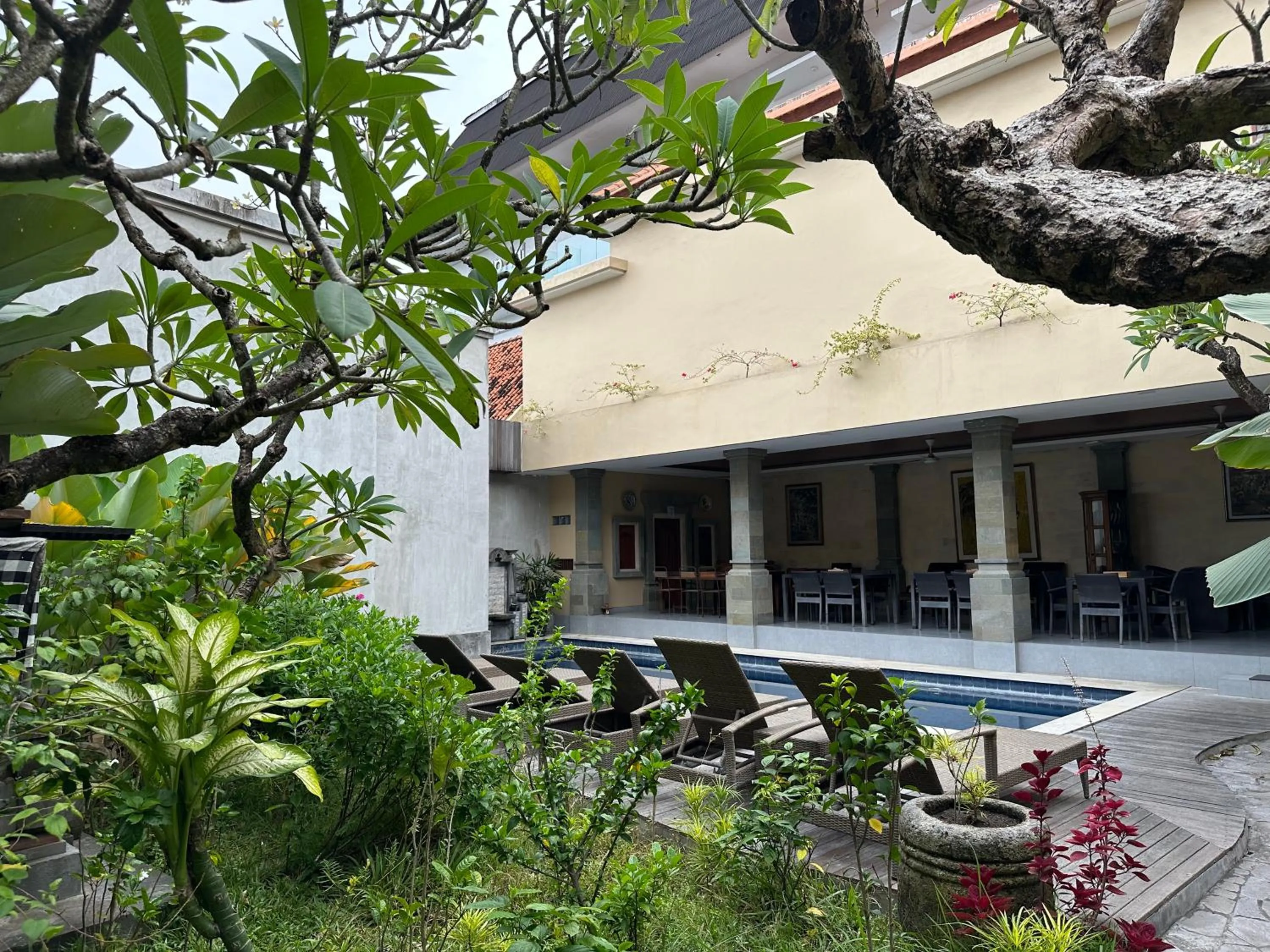 Garden in Villa Bunga Hotel