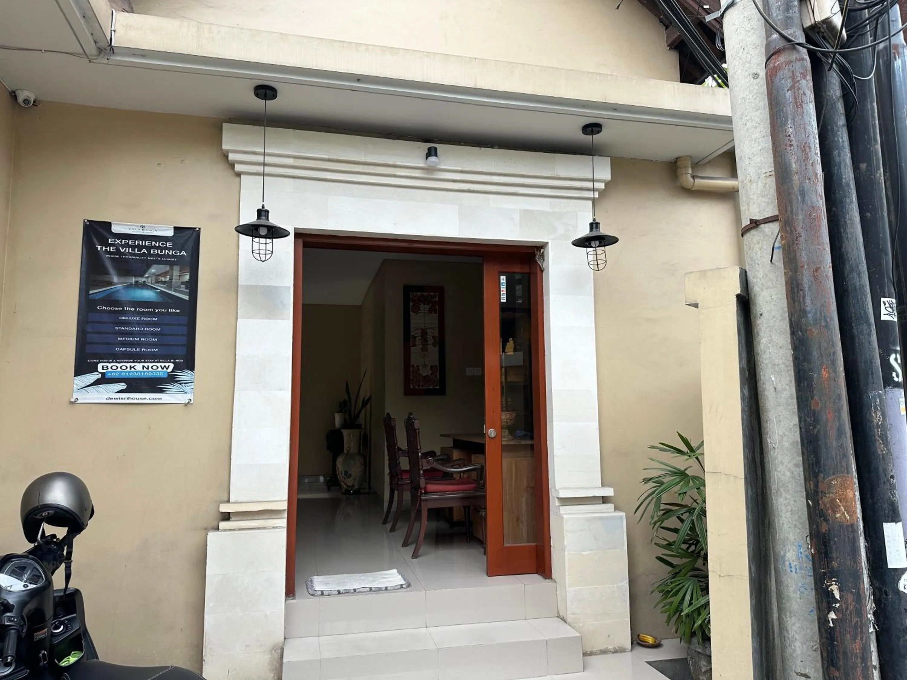 Facade/entrance in Villa Bunga Hotel