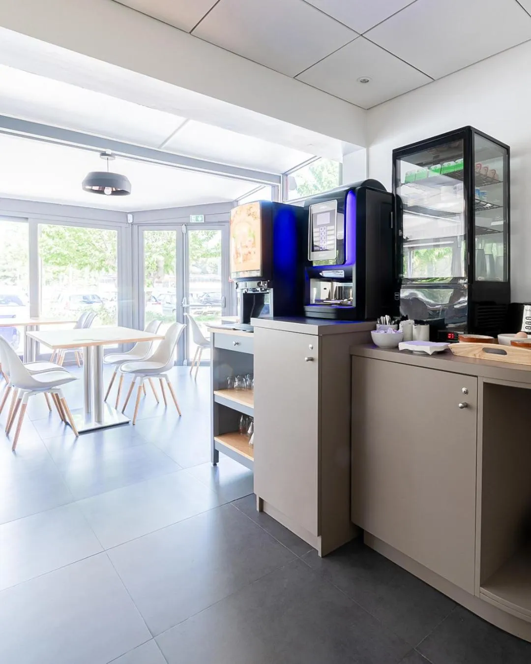 Dining area in Hôtel Lapeyronie