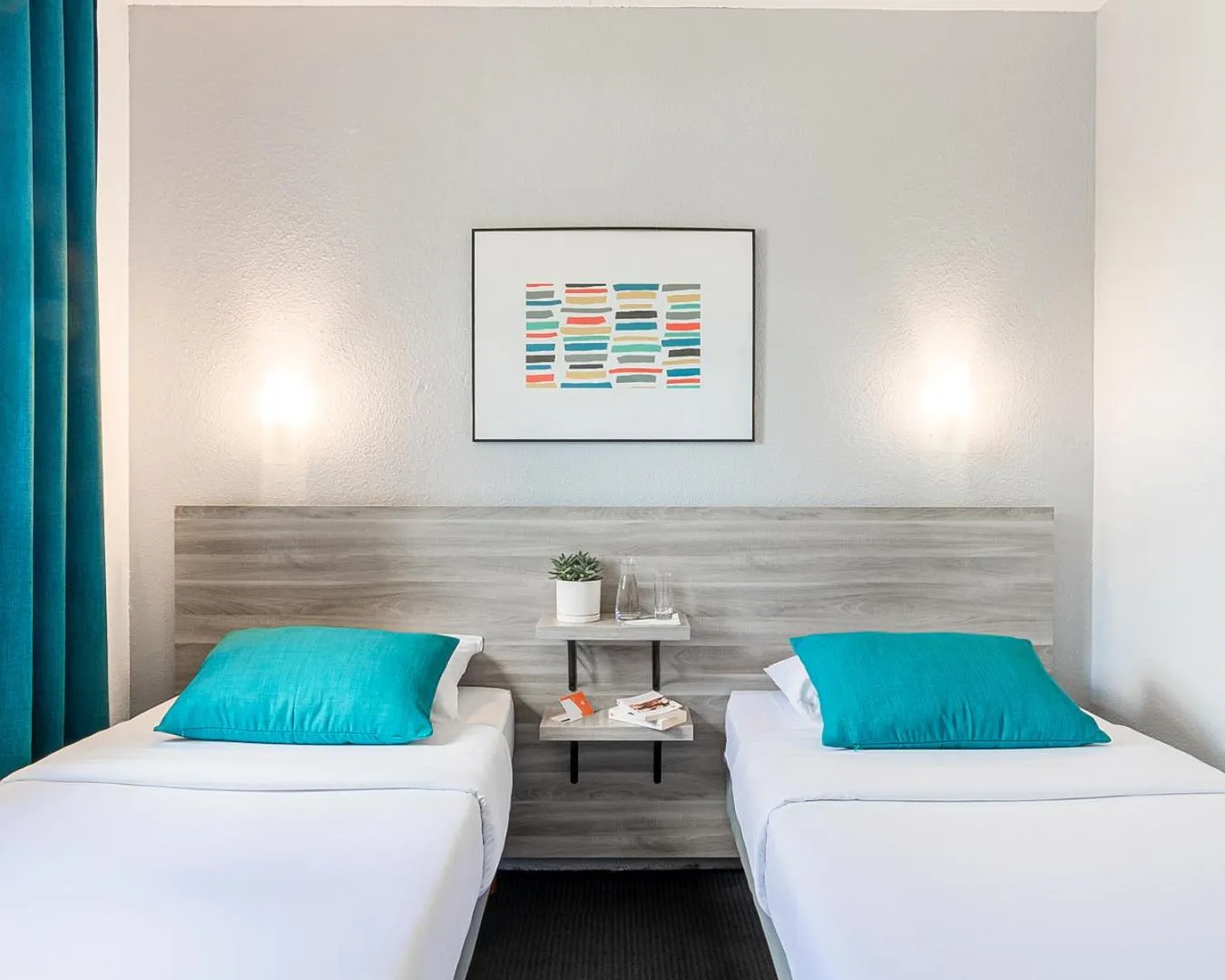 Bed in Hôtel Lapeyronie