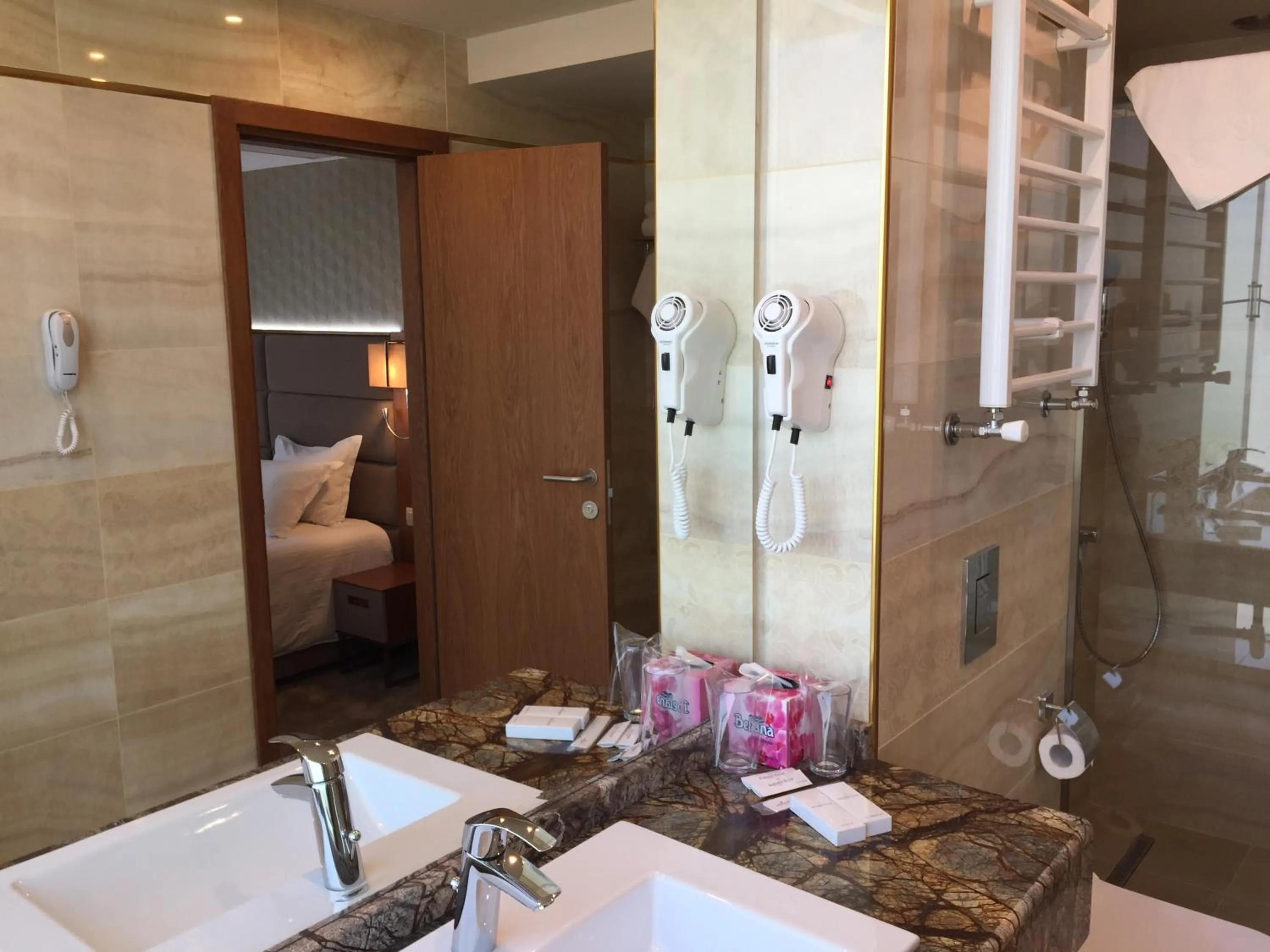 Bathroom in Hotel Golden Tulip Varna