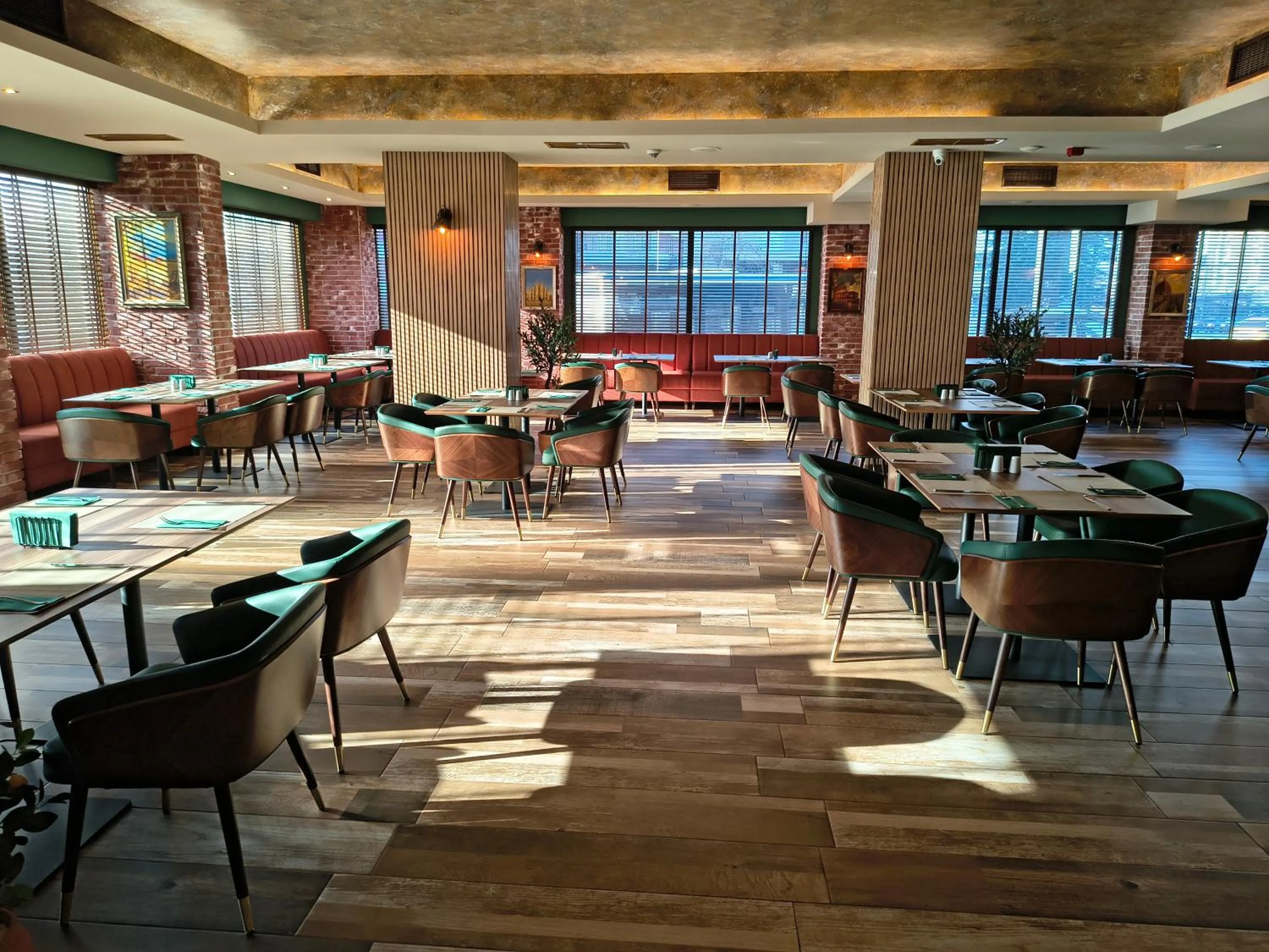 Restaurant/places to eat in Hotel Golden Tulip Varna