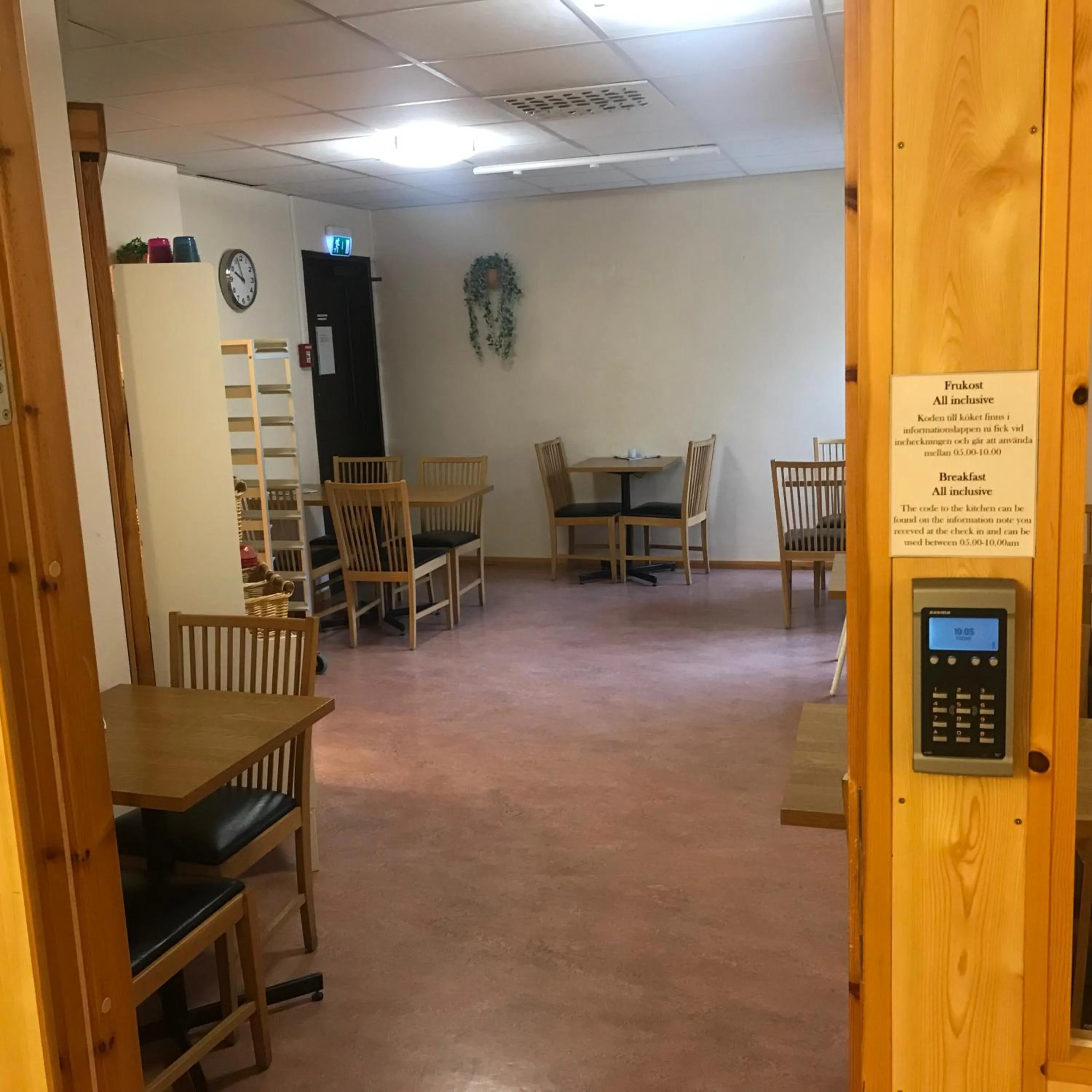 Dining area in Nattvikens Vandrarhem