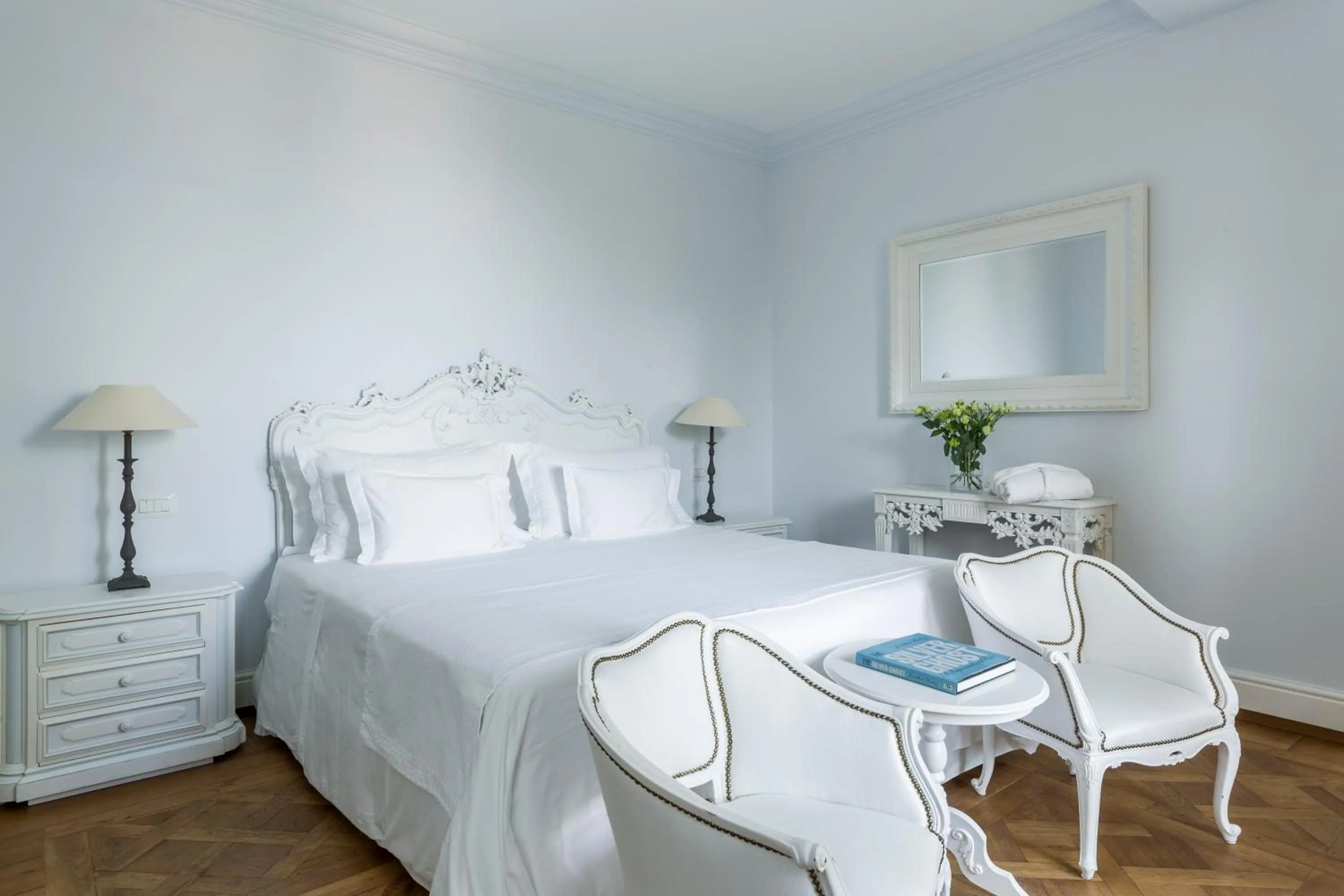 Bed in Villa della Pergola Relais et Chateaux