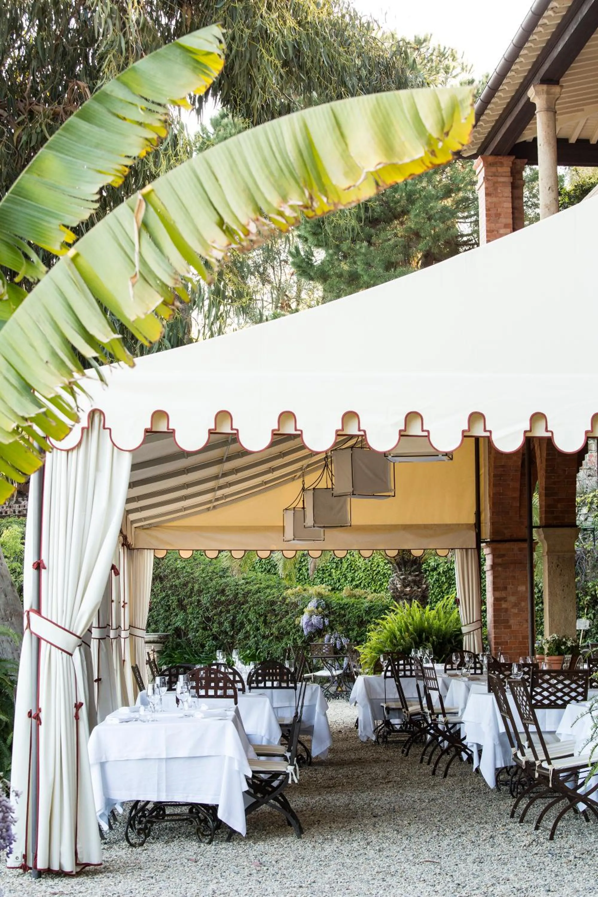 Restaurant/places to eat in Villa della Pergola Relais et Chateaux