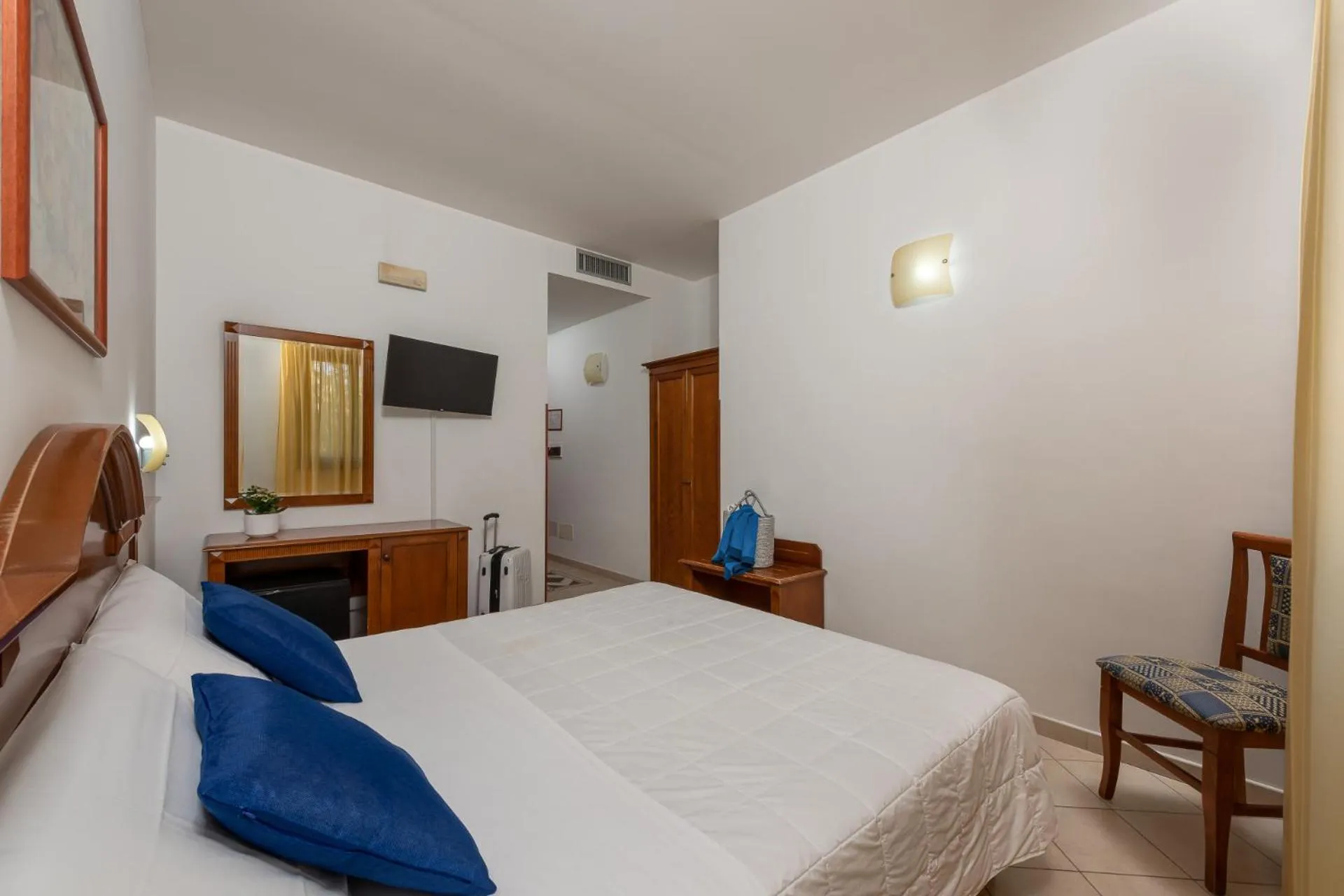 Photo of the whole room, Bed in Helios Hotel