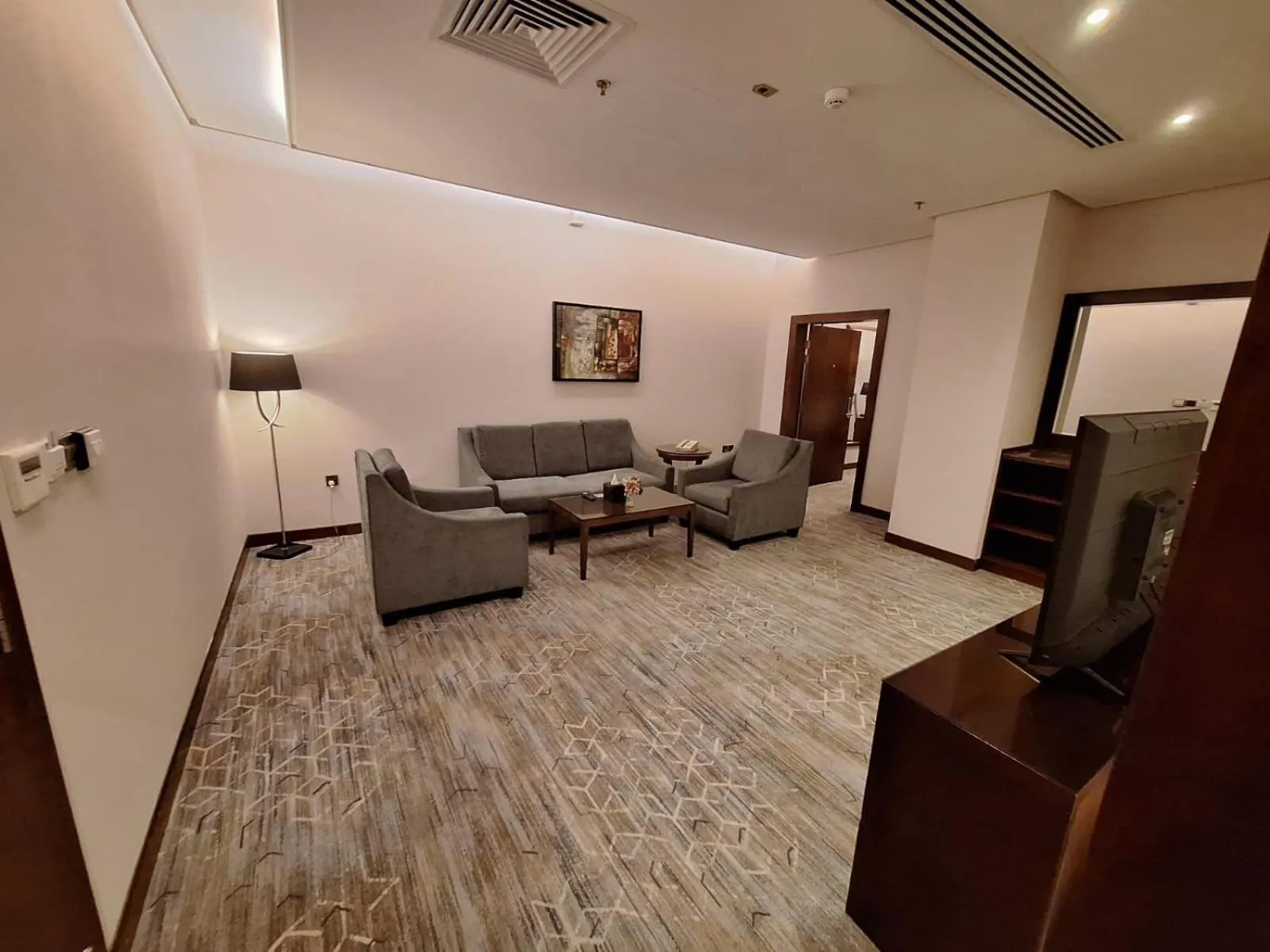 TV and multimedia in Sunday Signature Riyadh Formerly Qaser Al Hamra by Warwick