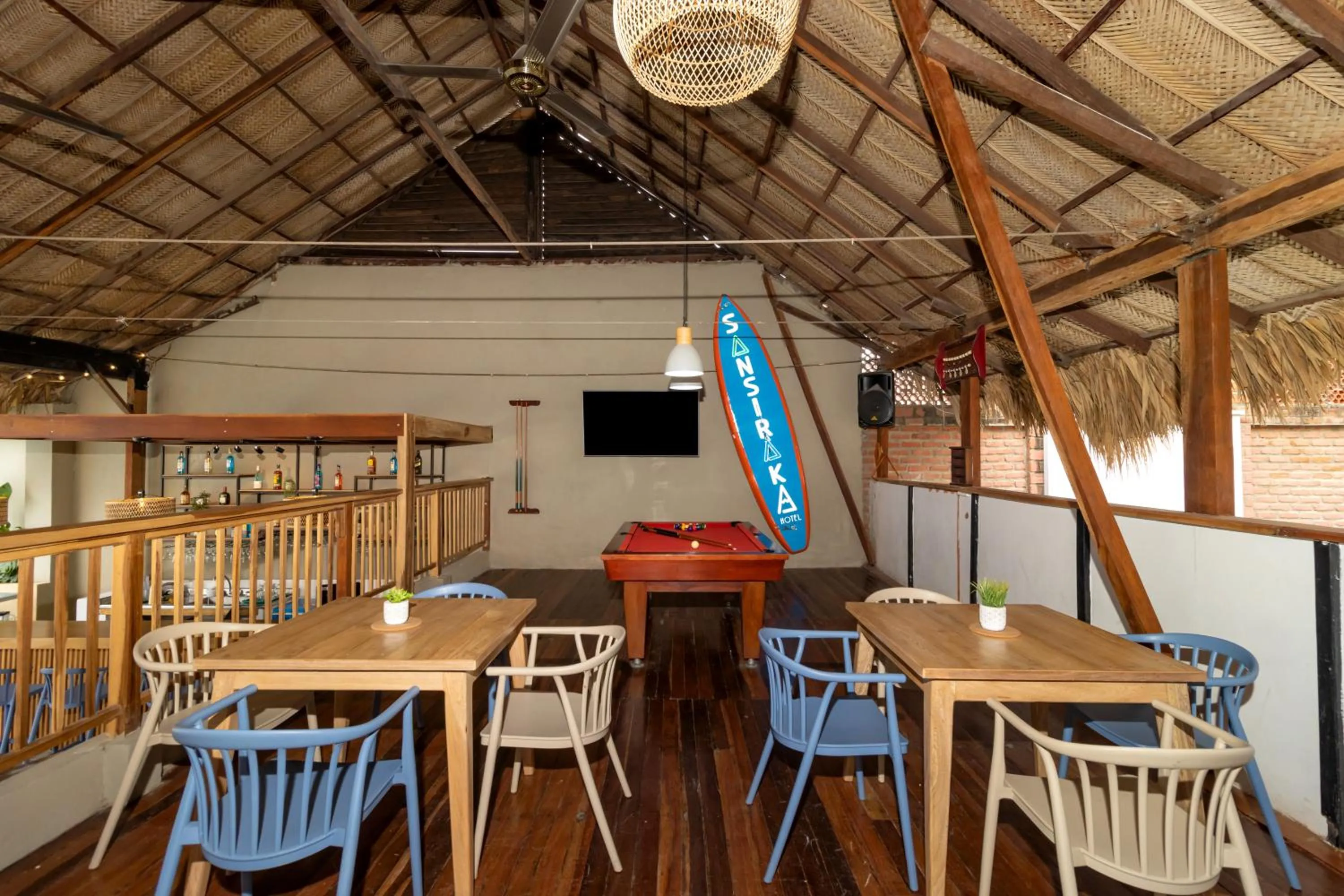 Billiard in Hotel Sansiraka Suites By GEH Suites