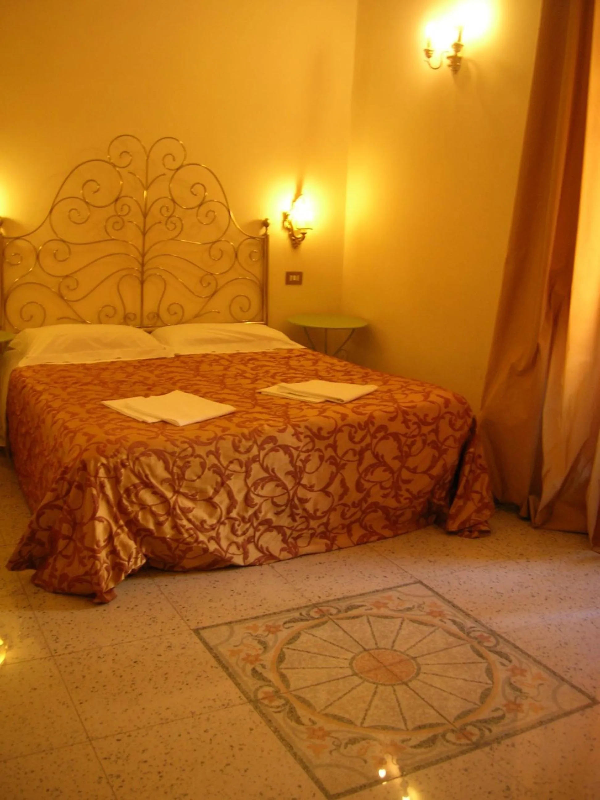 Photo of the whole room, Bed in Maison de Marta