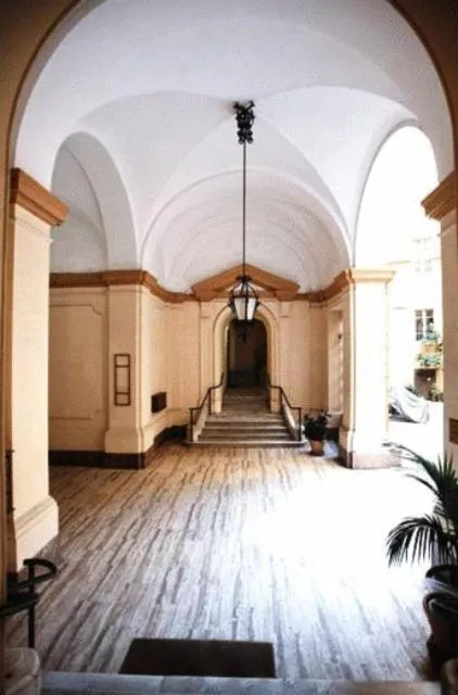 Other in Maison de Marta