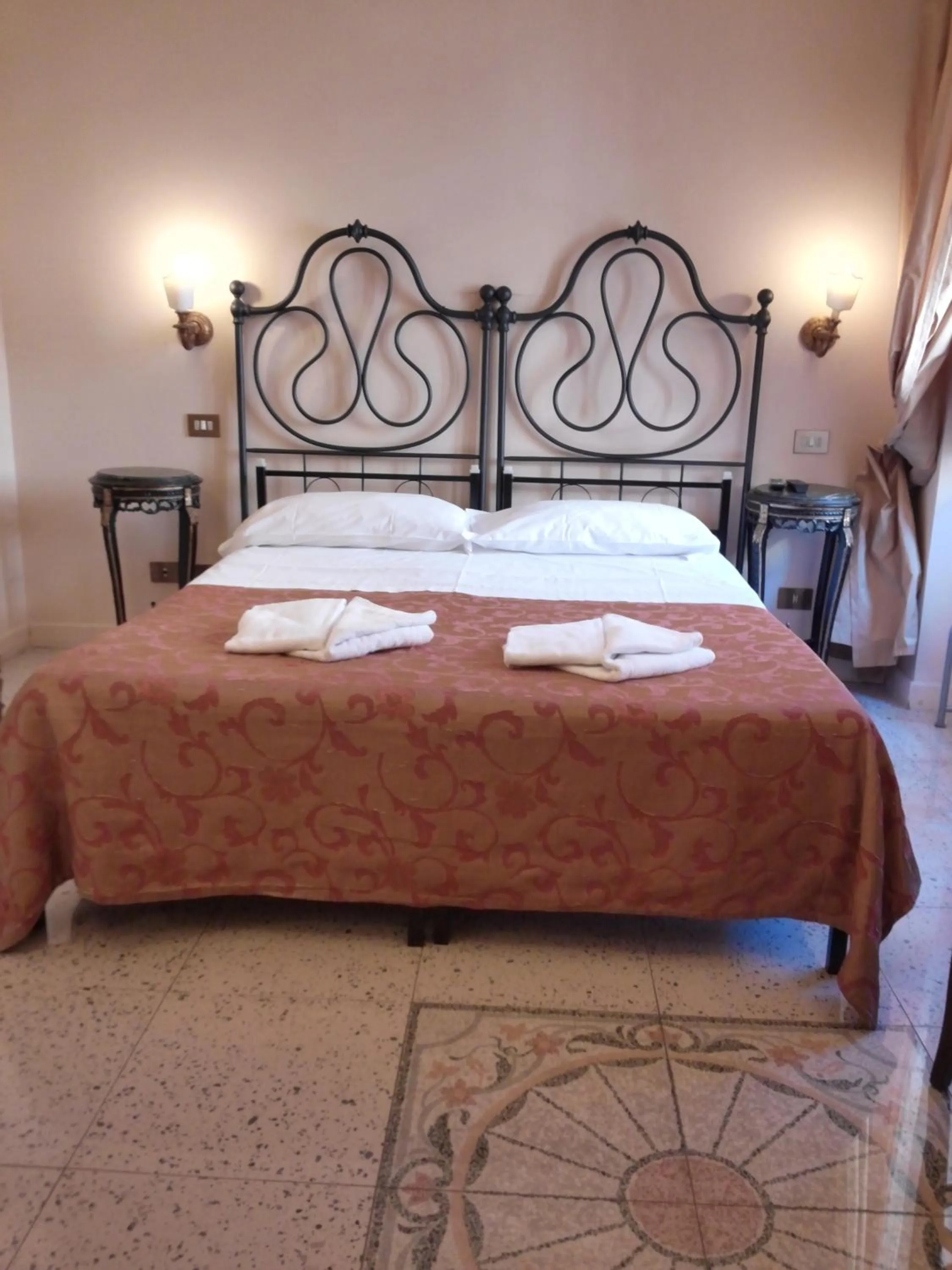 Bed in Maison de Marta