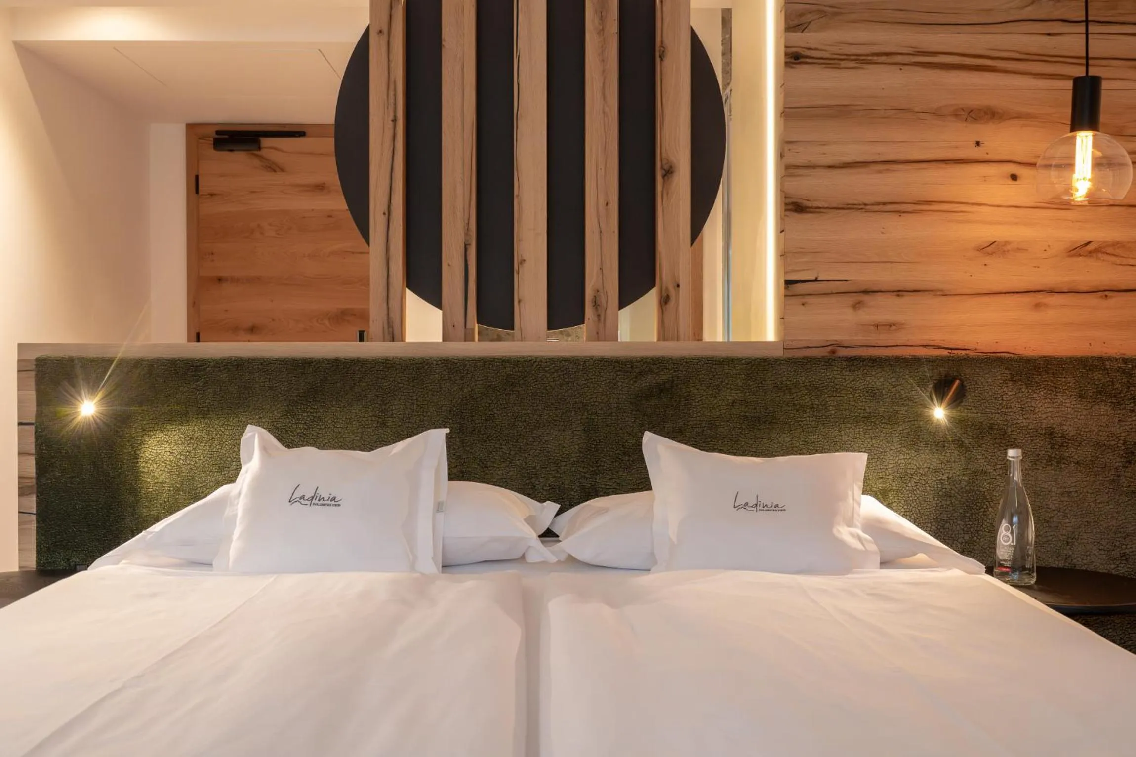 Bed in Ladinia Dolomites View - Adults Only