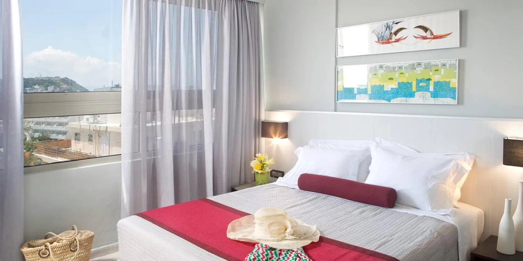 Bedroom, Bed in AQUAMARE CITY and BEACH