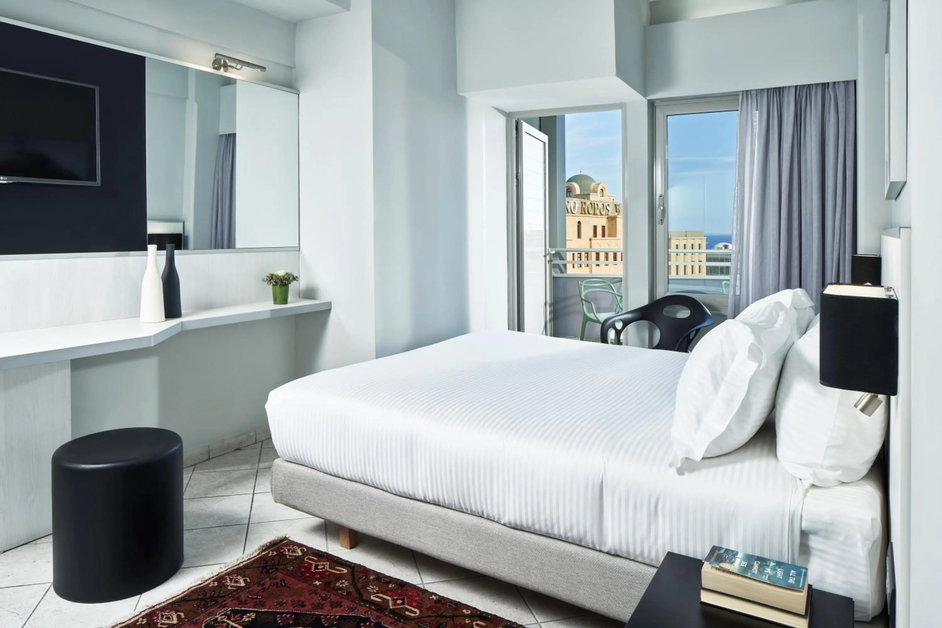 Bedroom, Bed in AQUAMARE CITY and BEACH