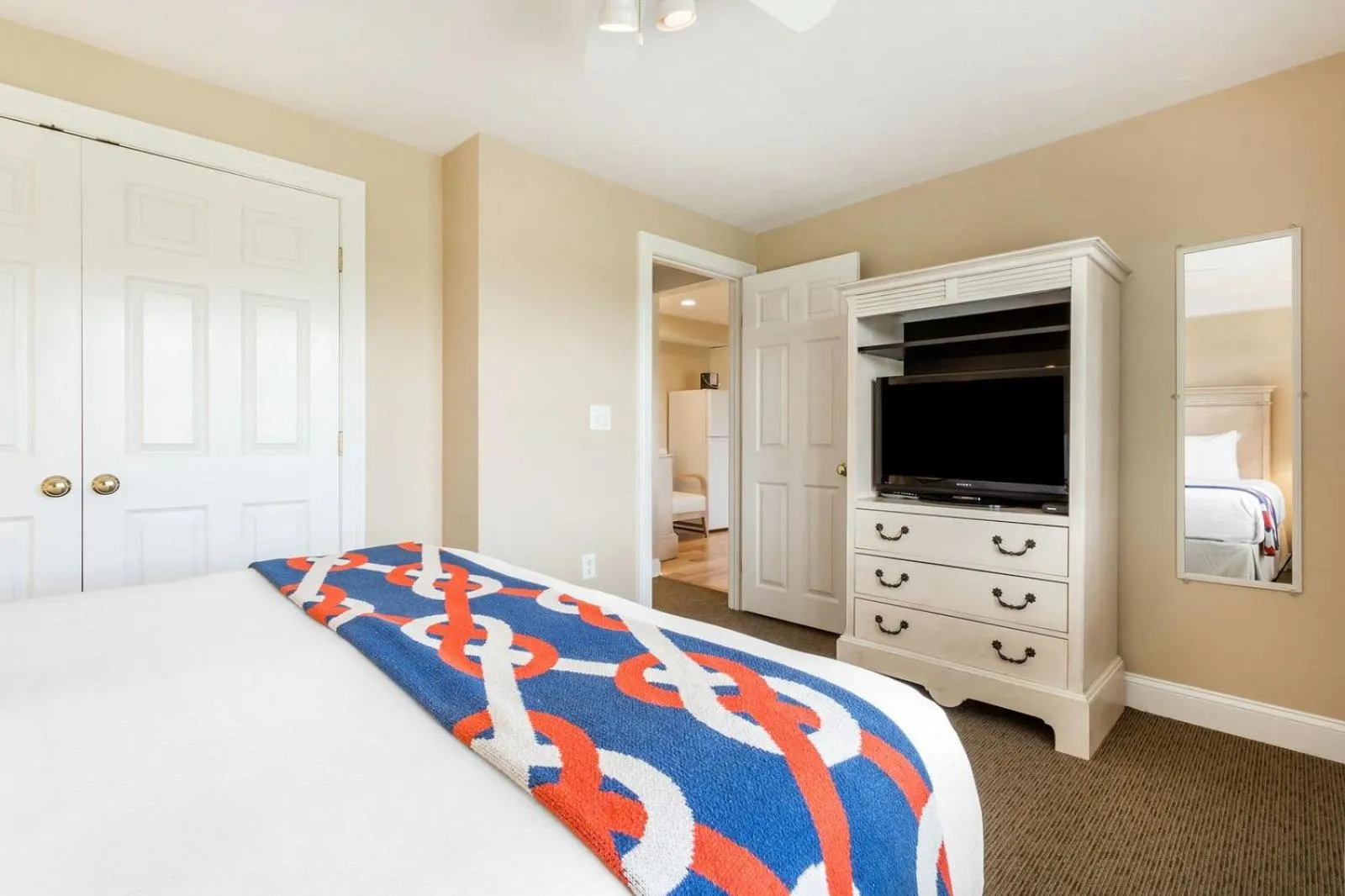 Photo of the whole room, Bed in Bluegreen Vacations The Breakers Resort, an Ascend Collection Resort